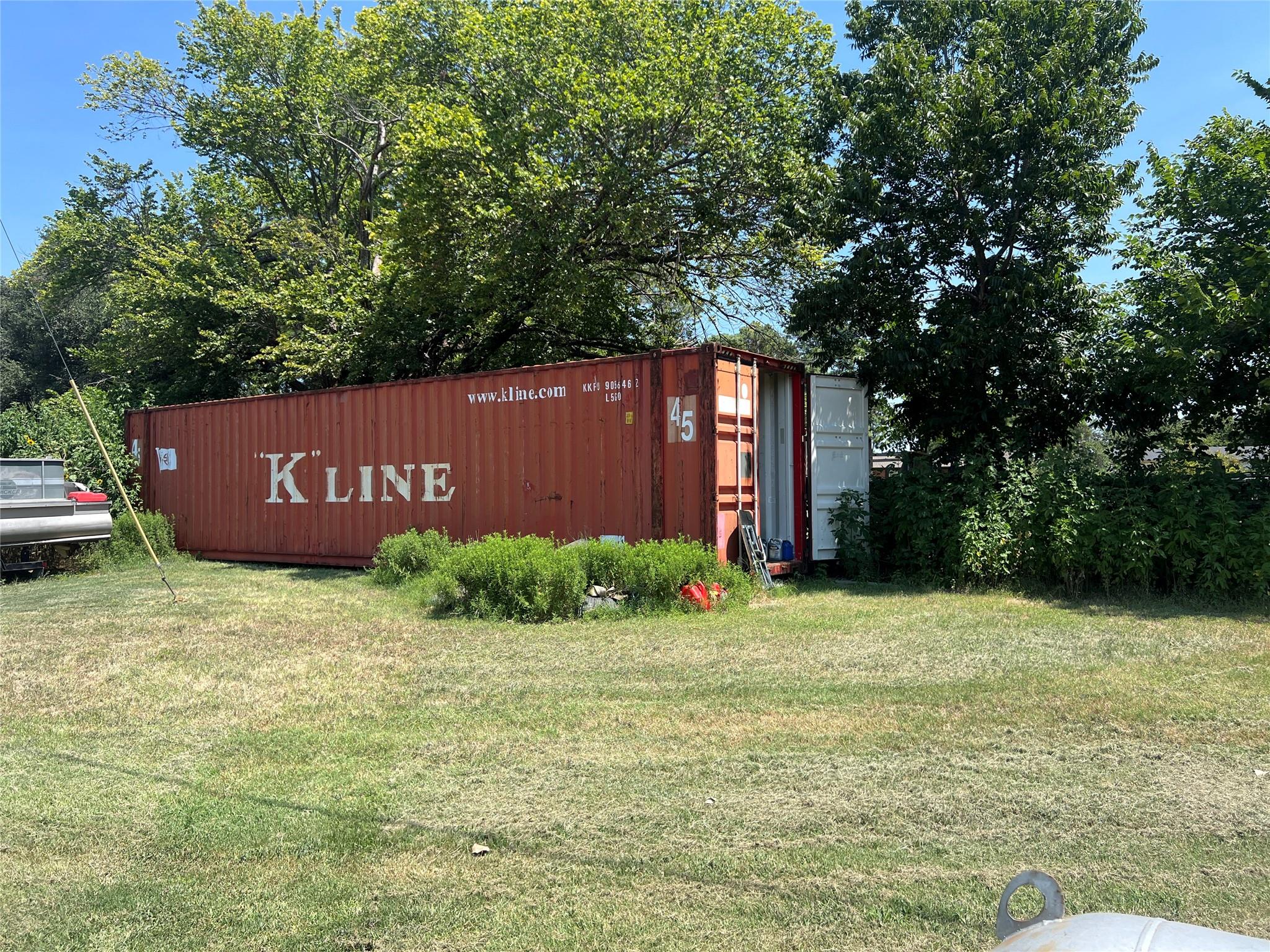 main property photo 4