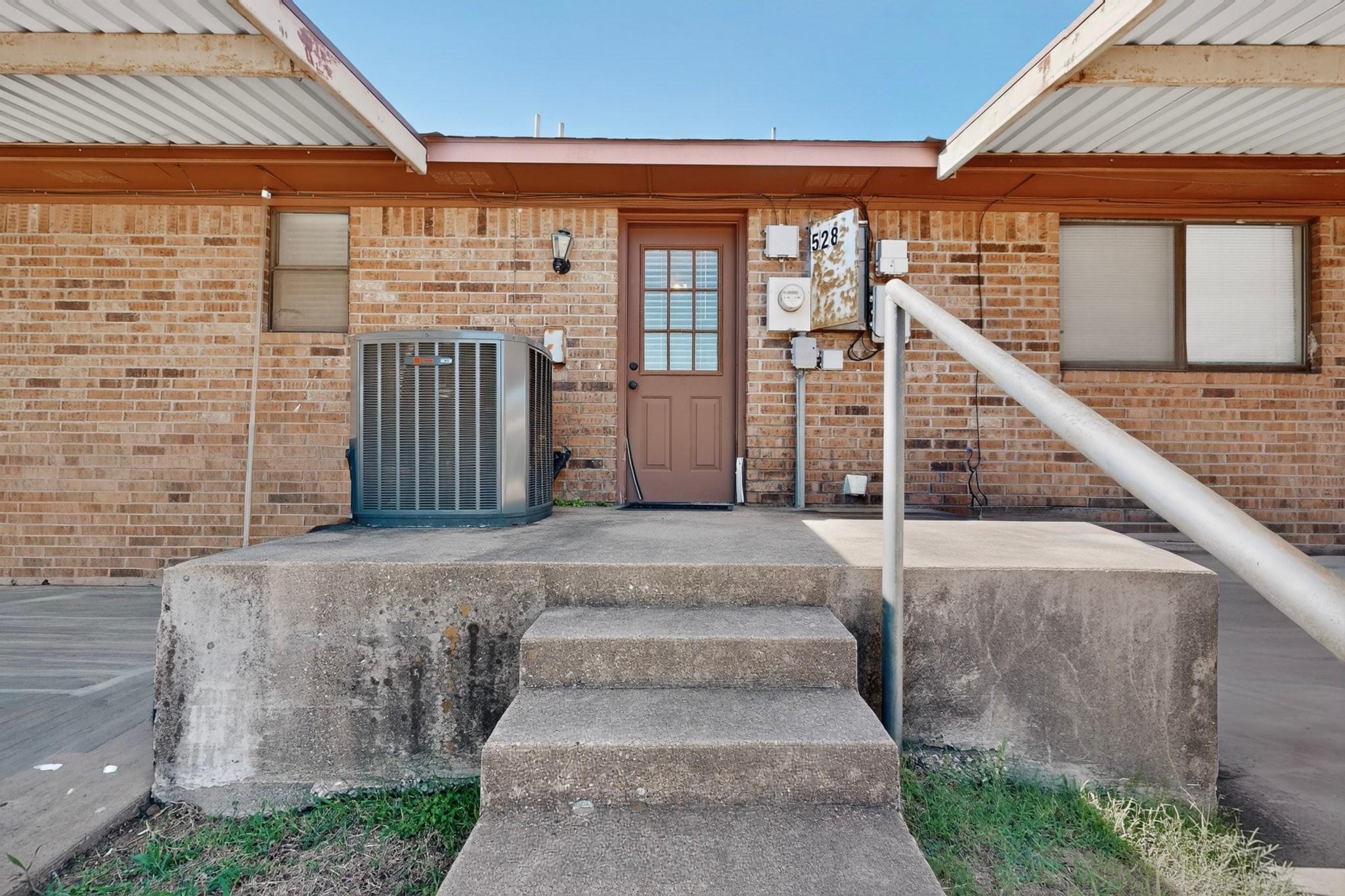 main property photo 25