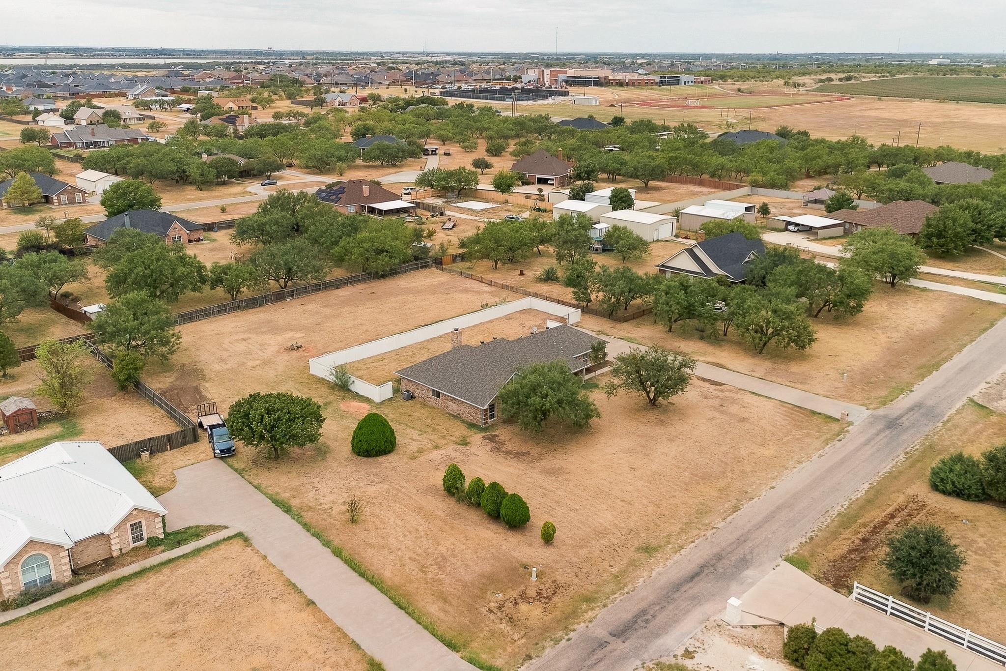 main property photo 3