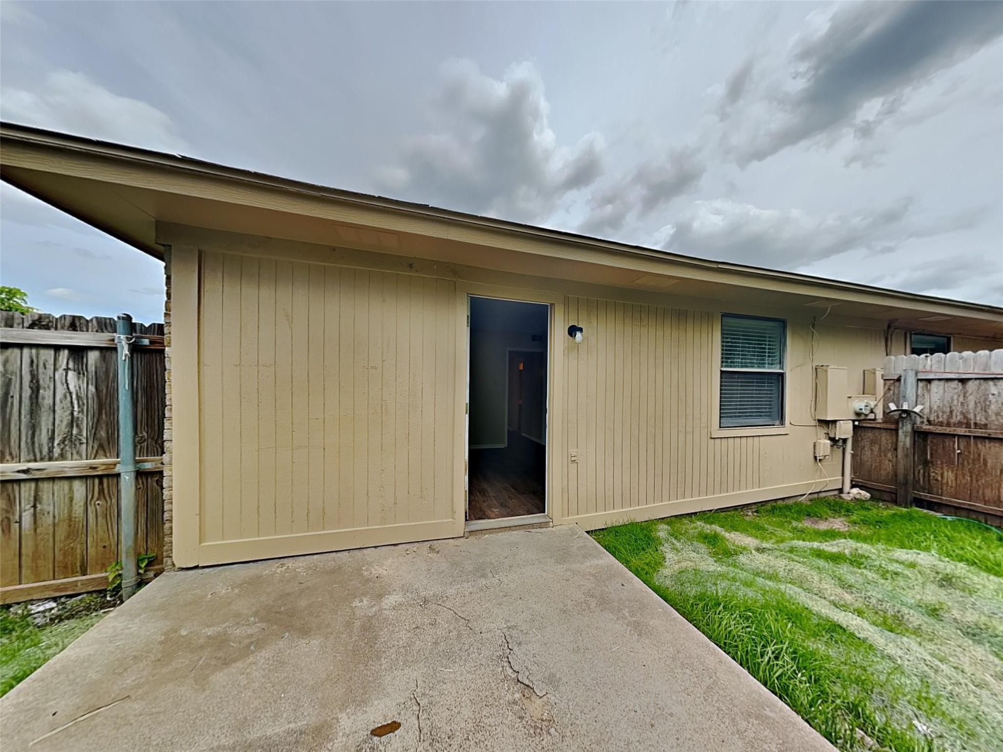 main property photo 13