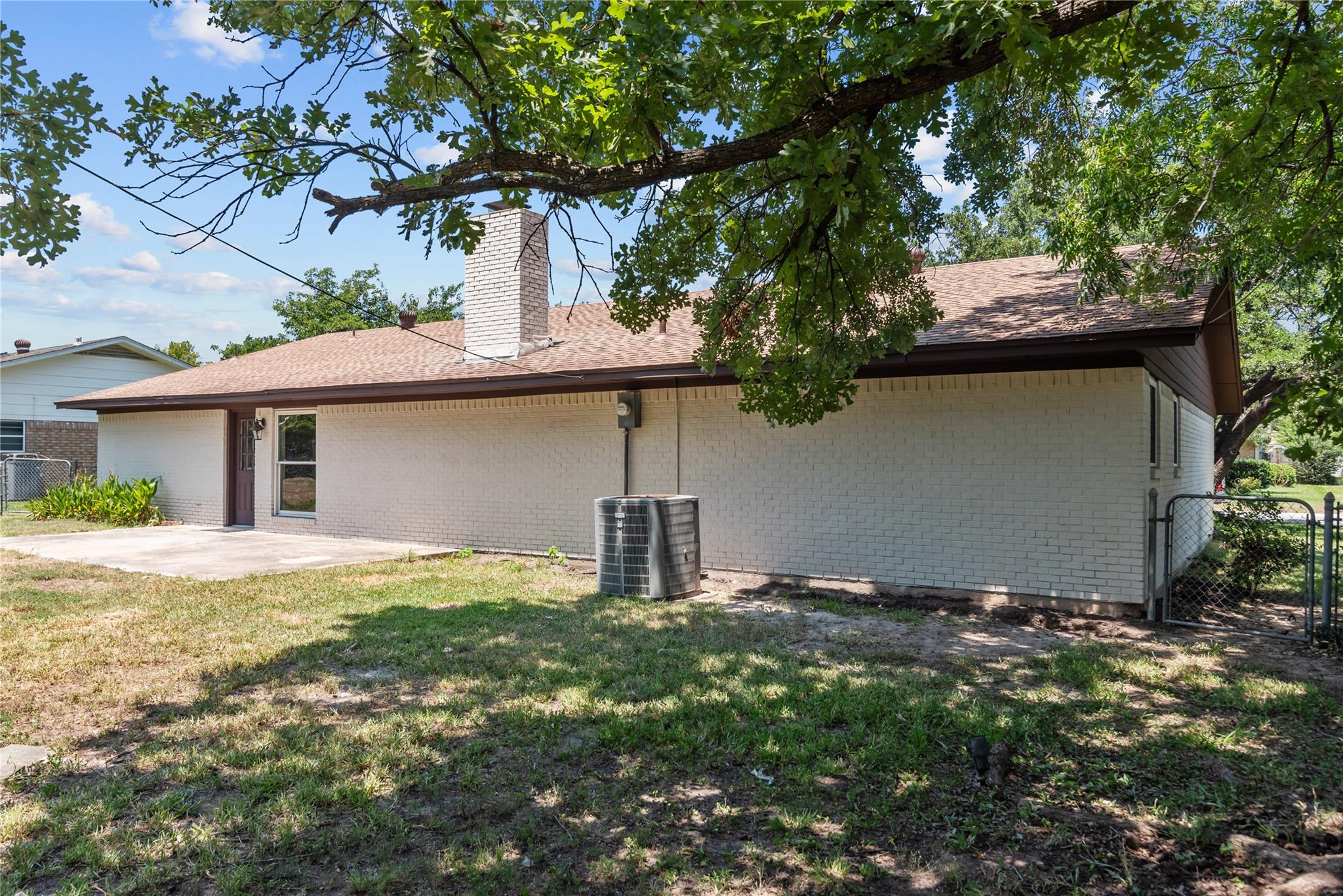 main property photo 29