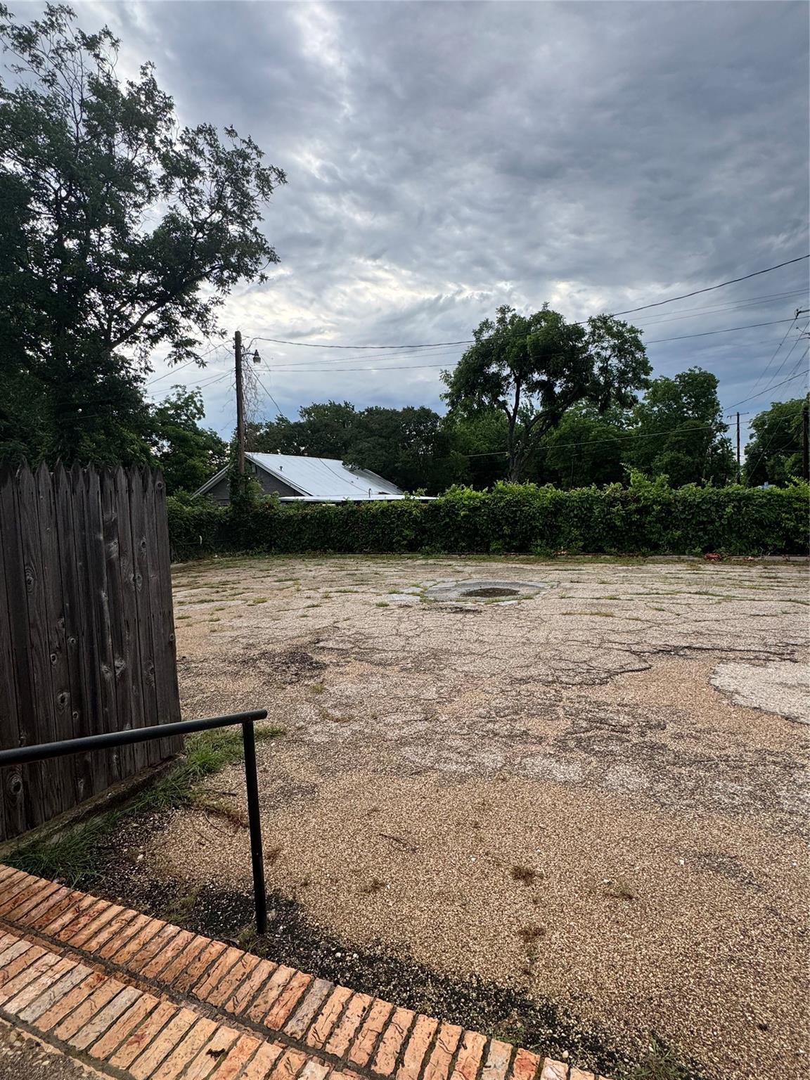 main property photo 16