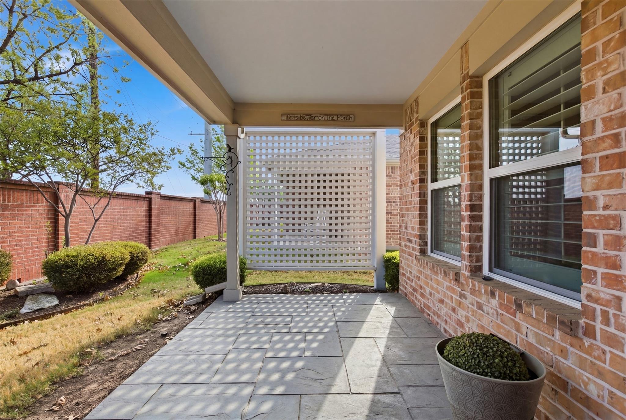main property photo 32