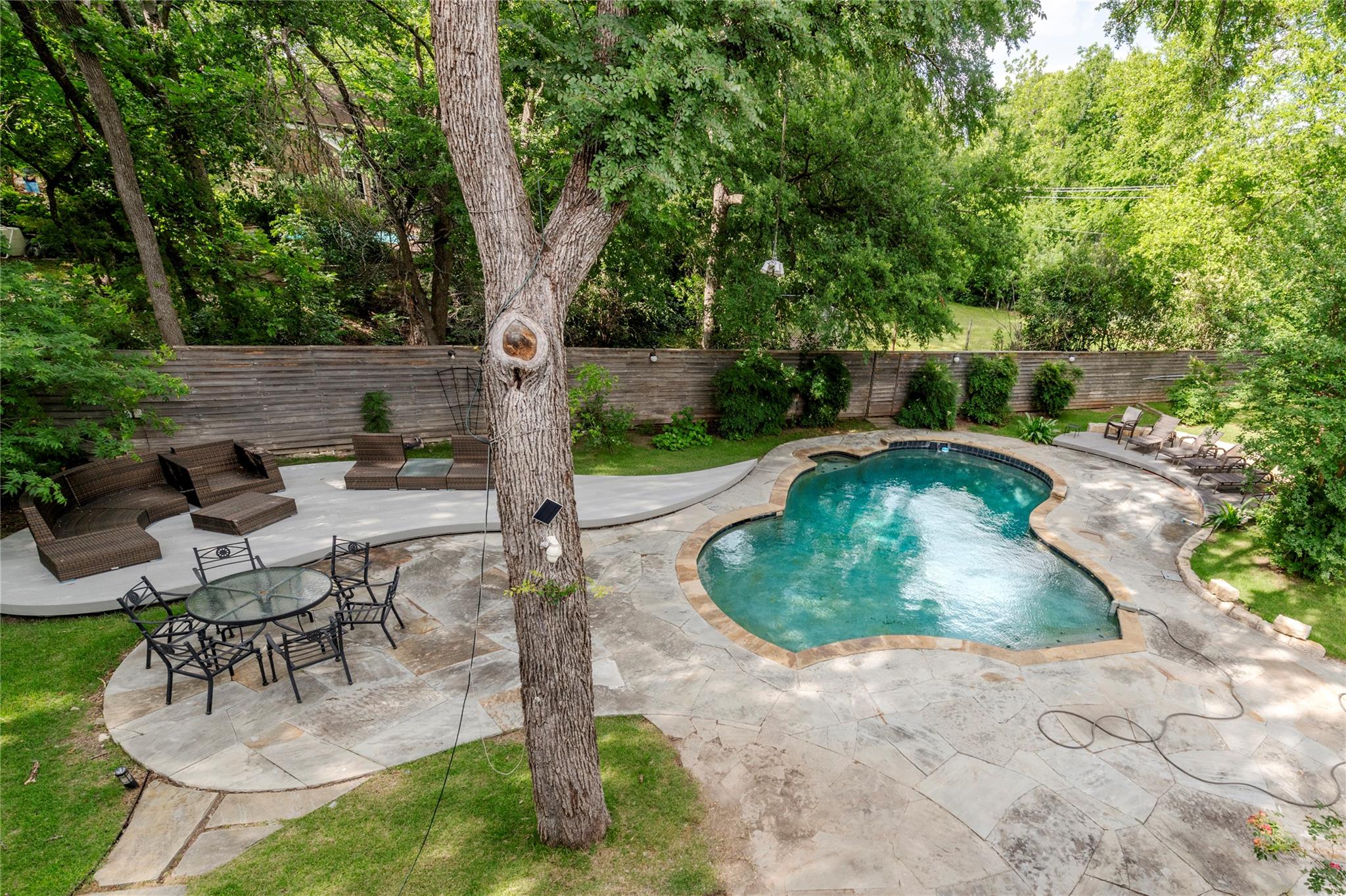 main property photo 29