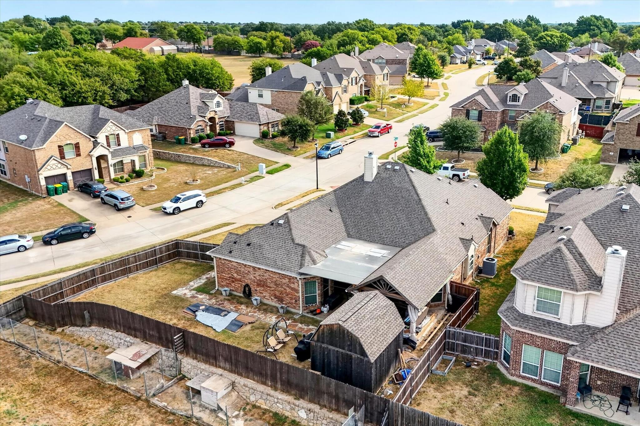 main property photo 28