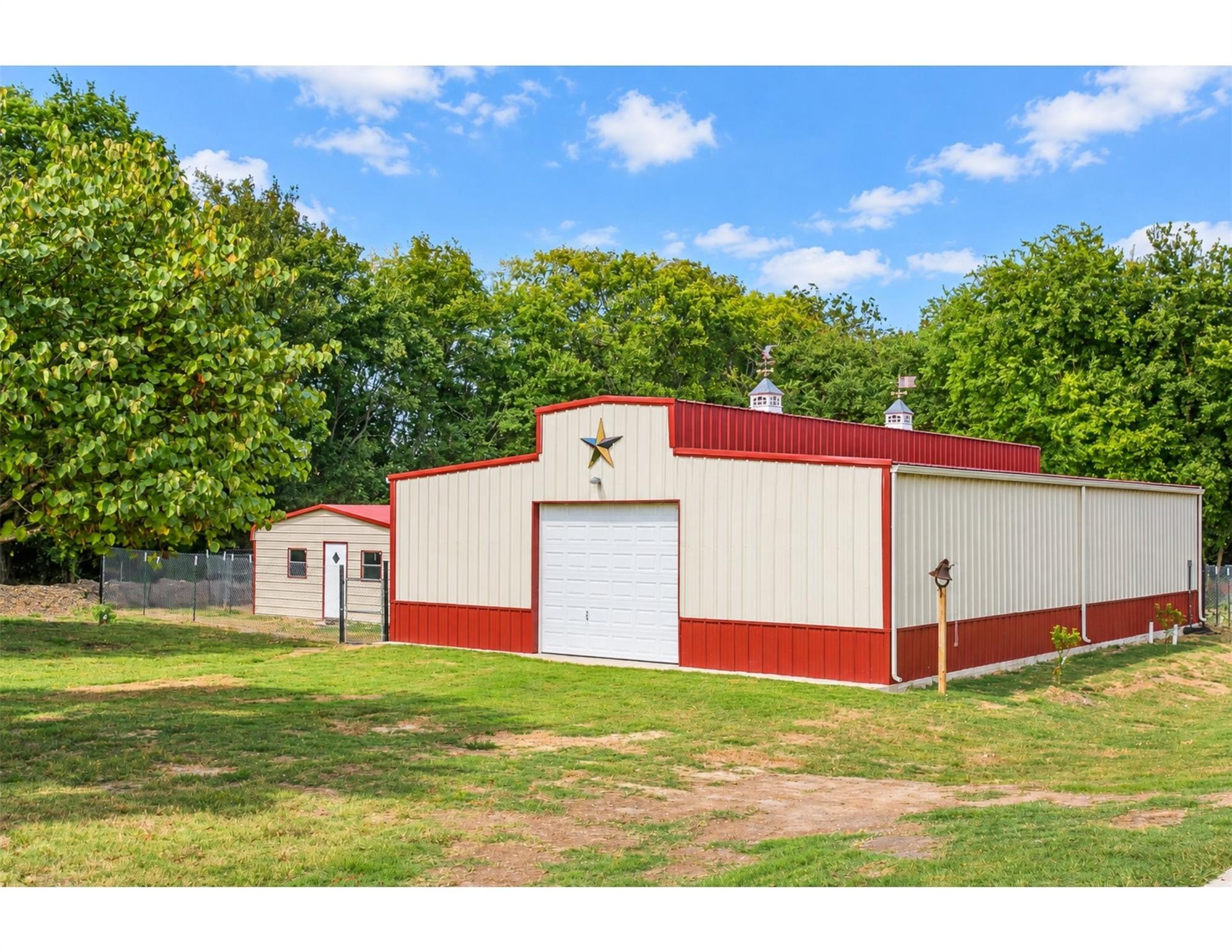 main property photo 5