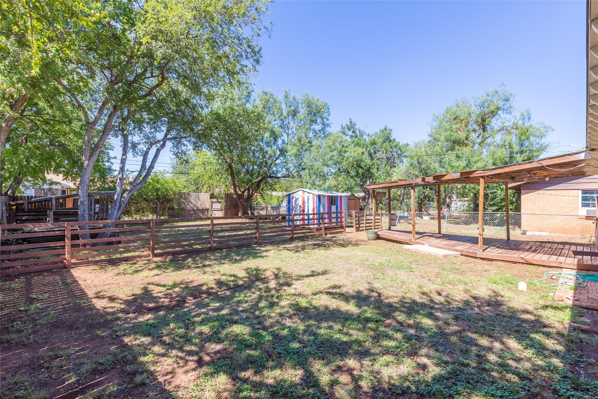 main property photo 23