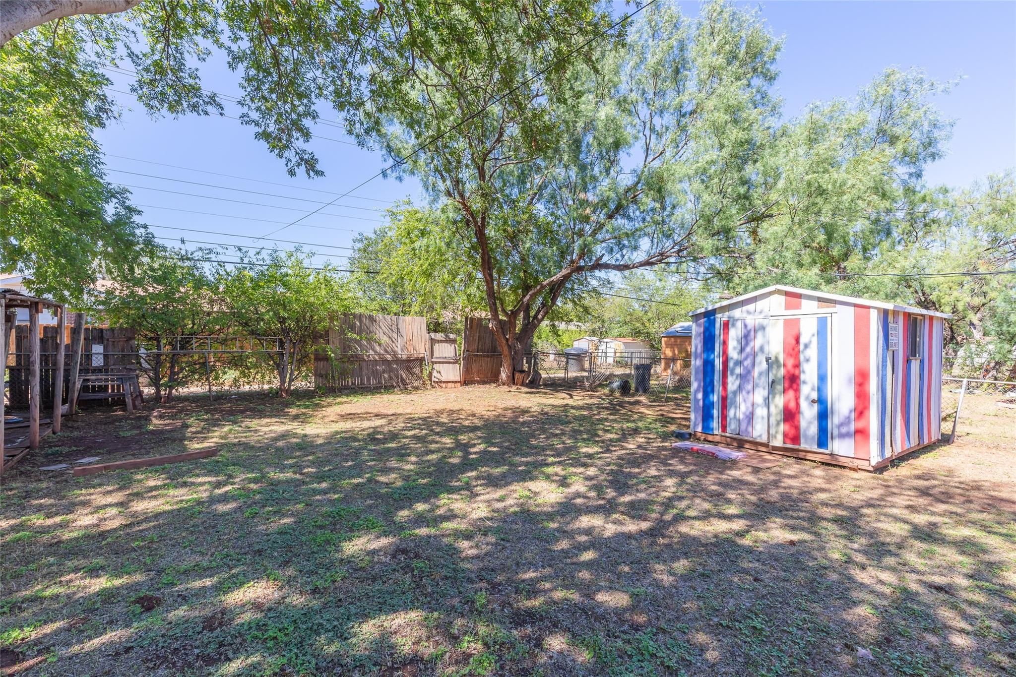 main property photo 24