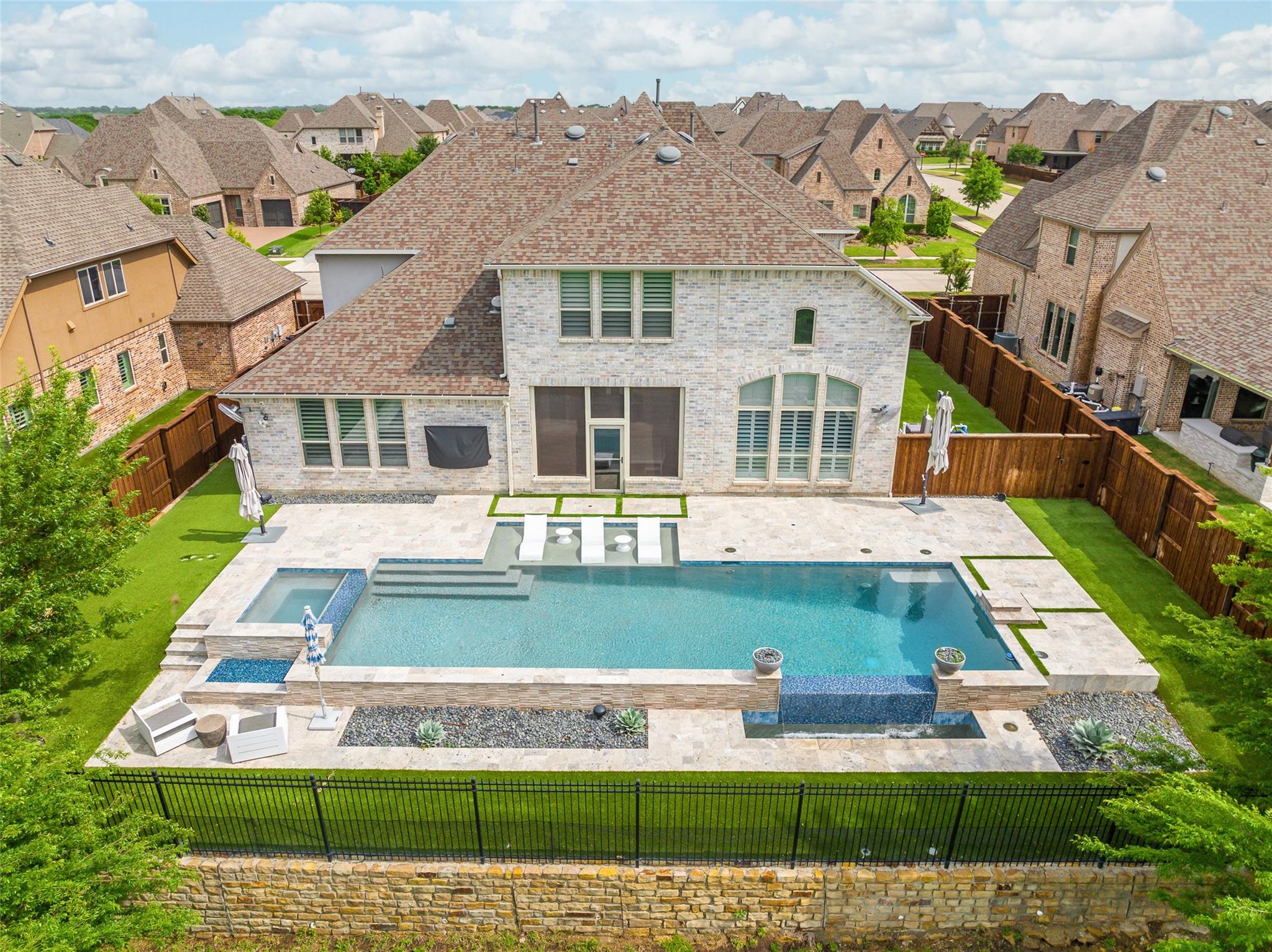 main property photo 20