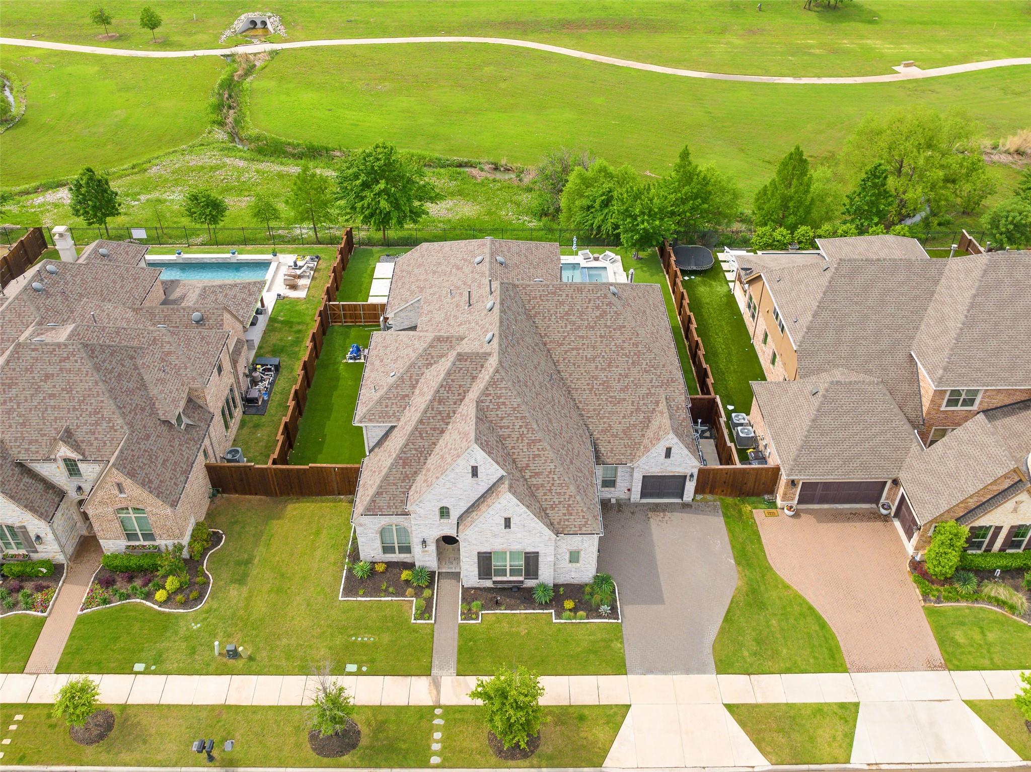 main property photo 21
