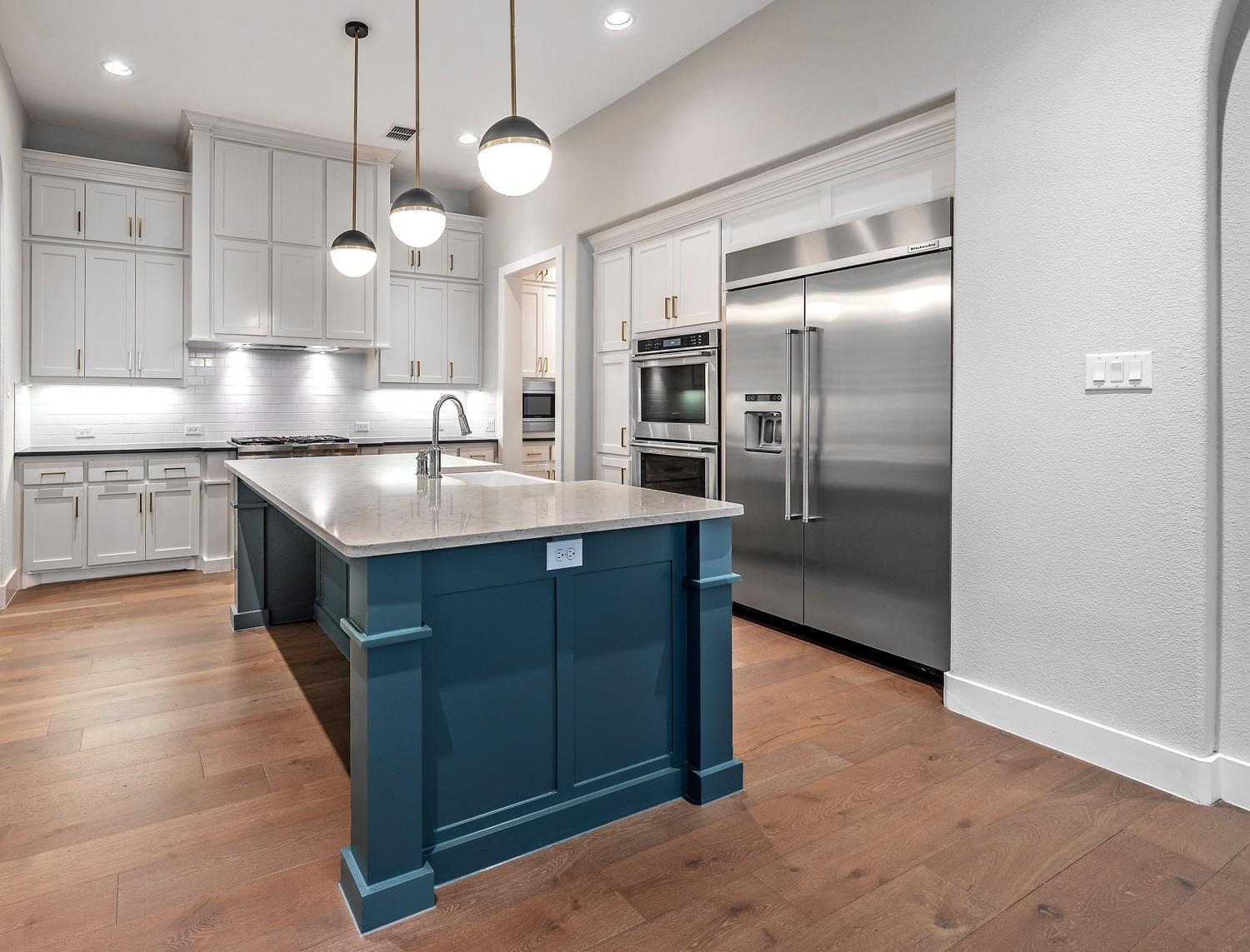 main property photo 5