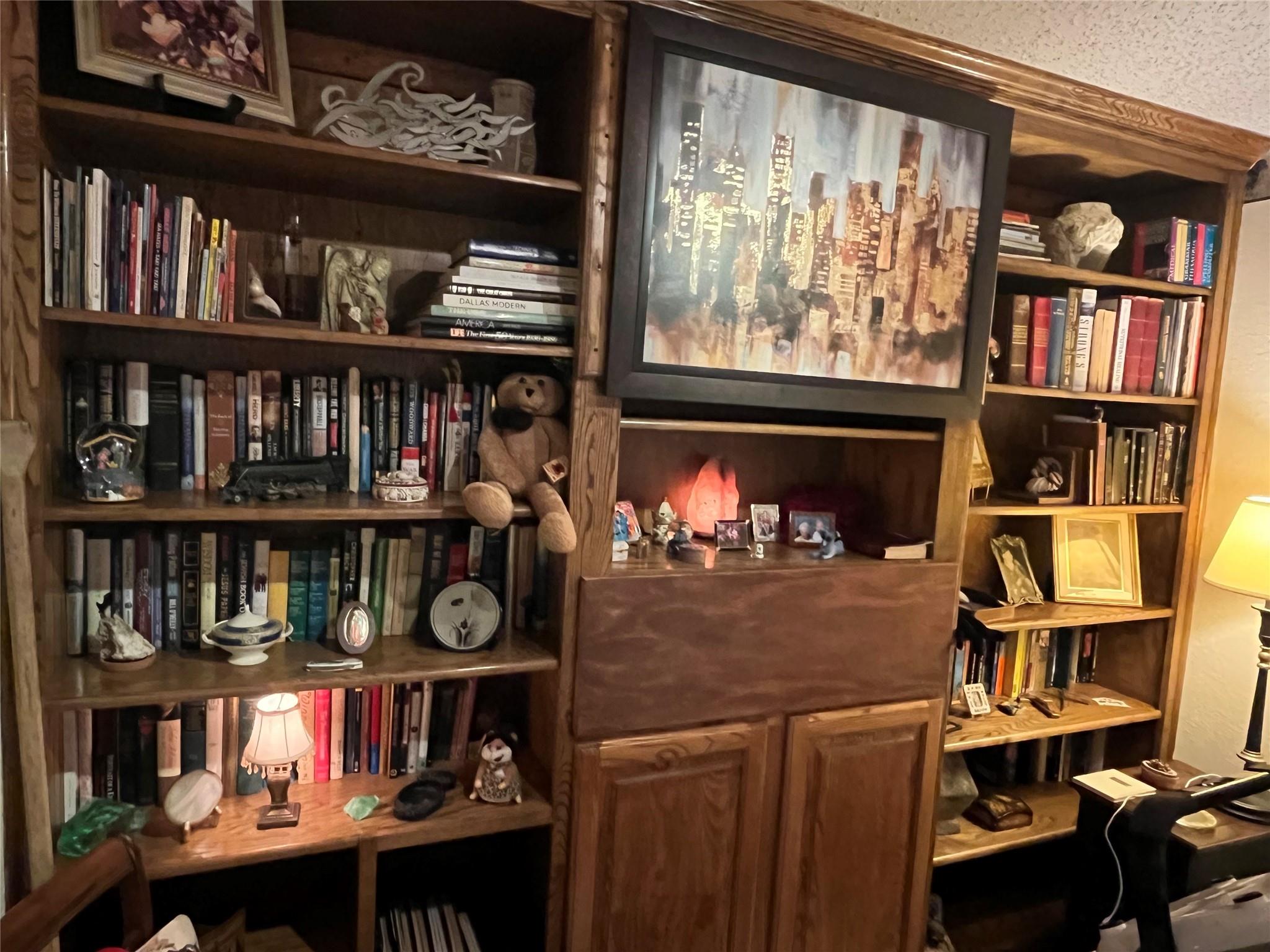 main property photo 28