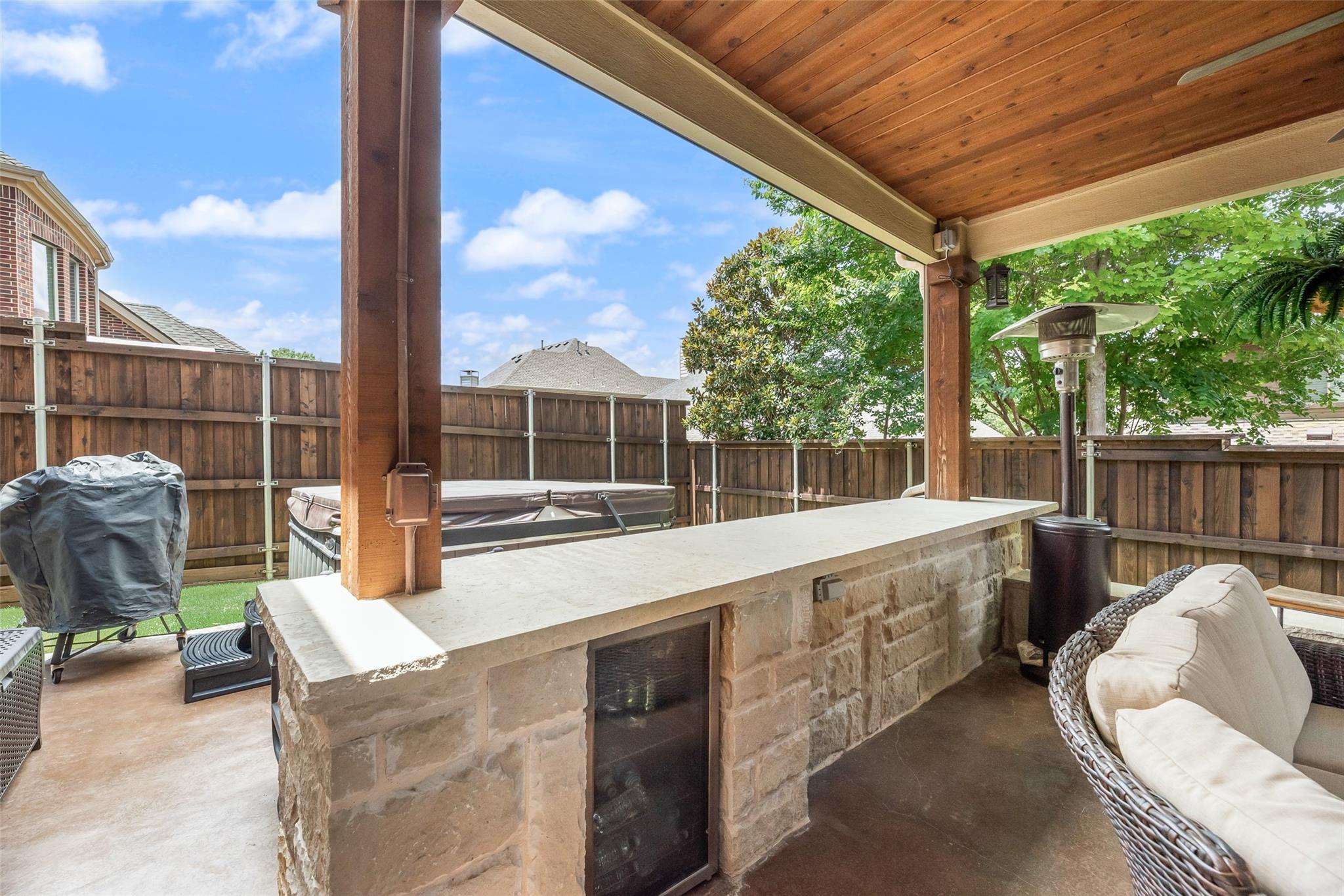 main property photo 31