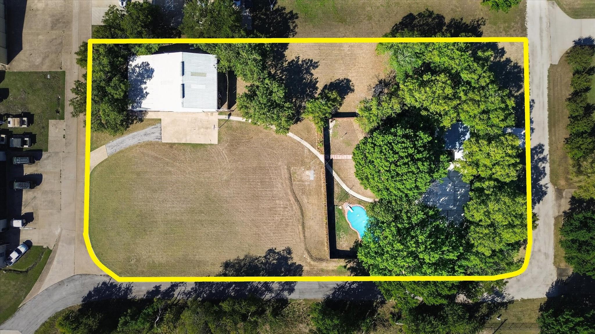 main property photo 3