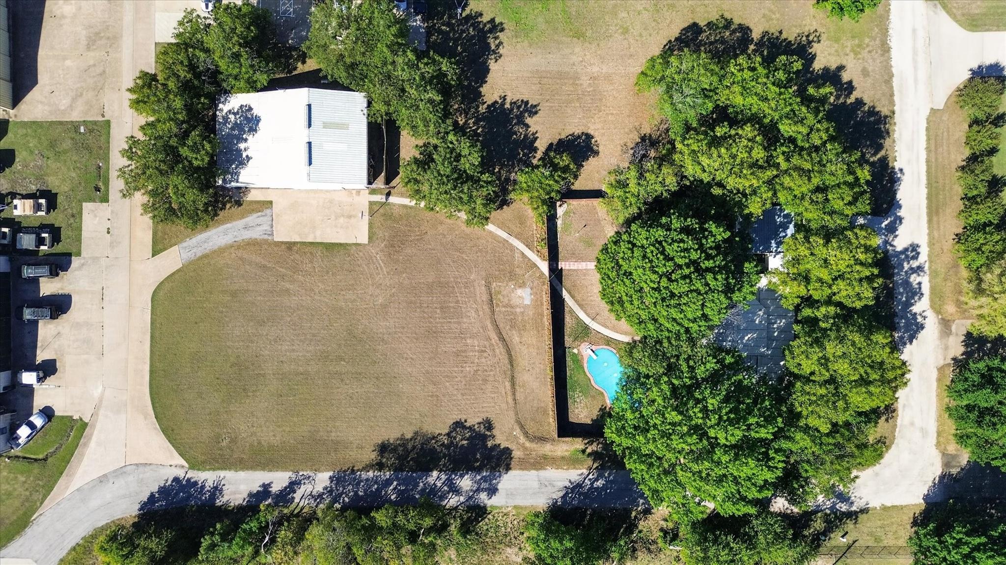 main property photo 4