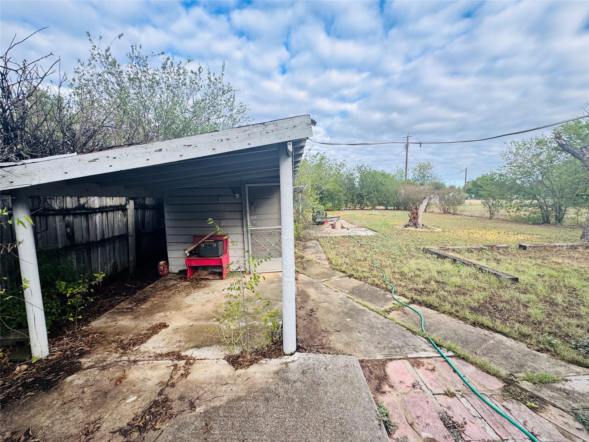 main property photo 8