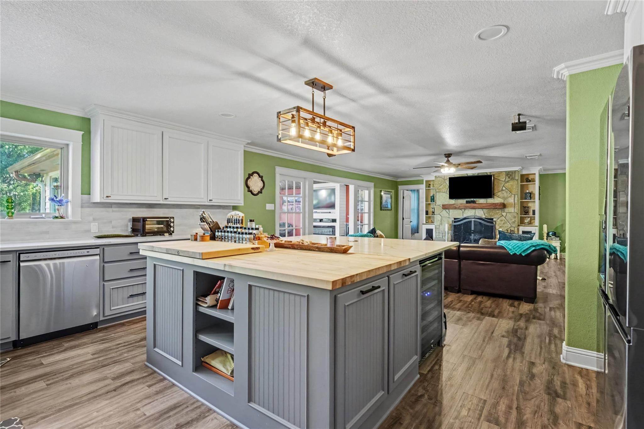 main property photo 10