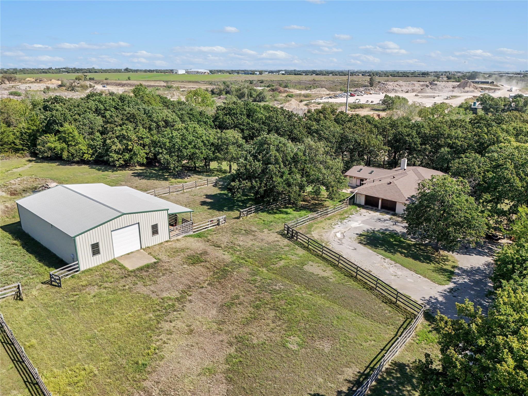 main property photo 22