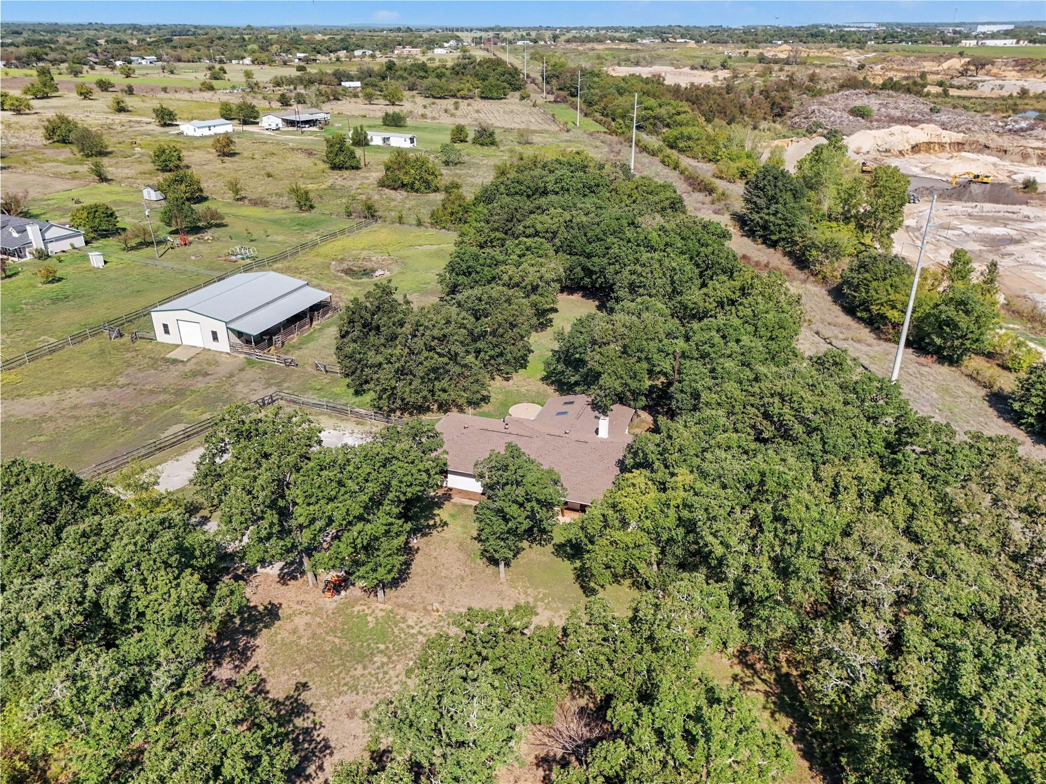 main property photo 25
