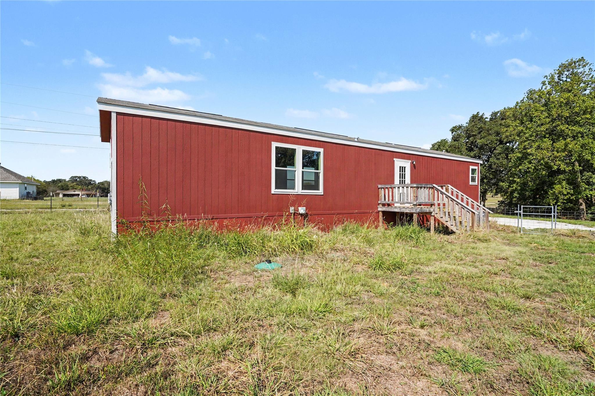 main property photo 27