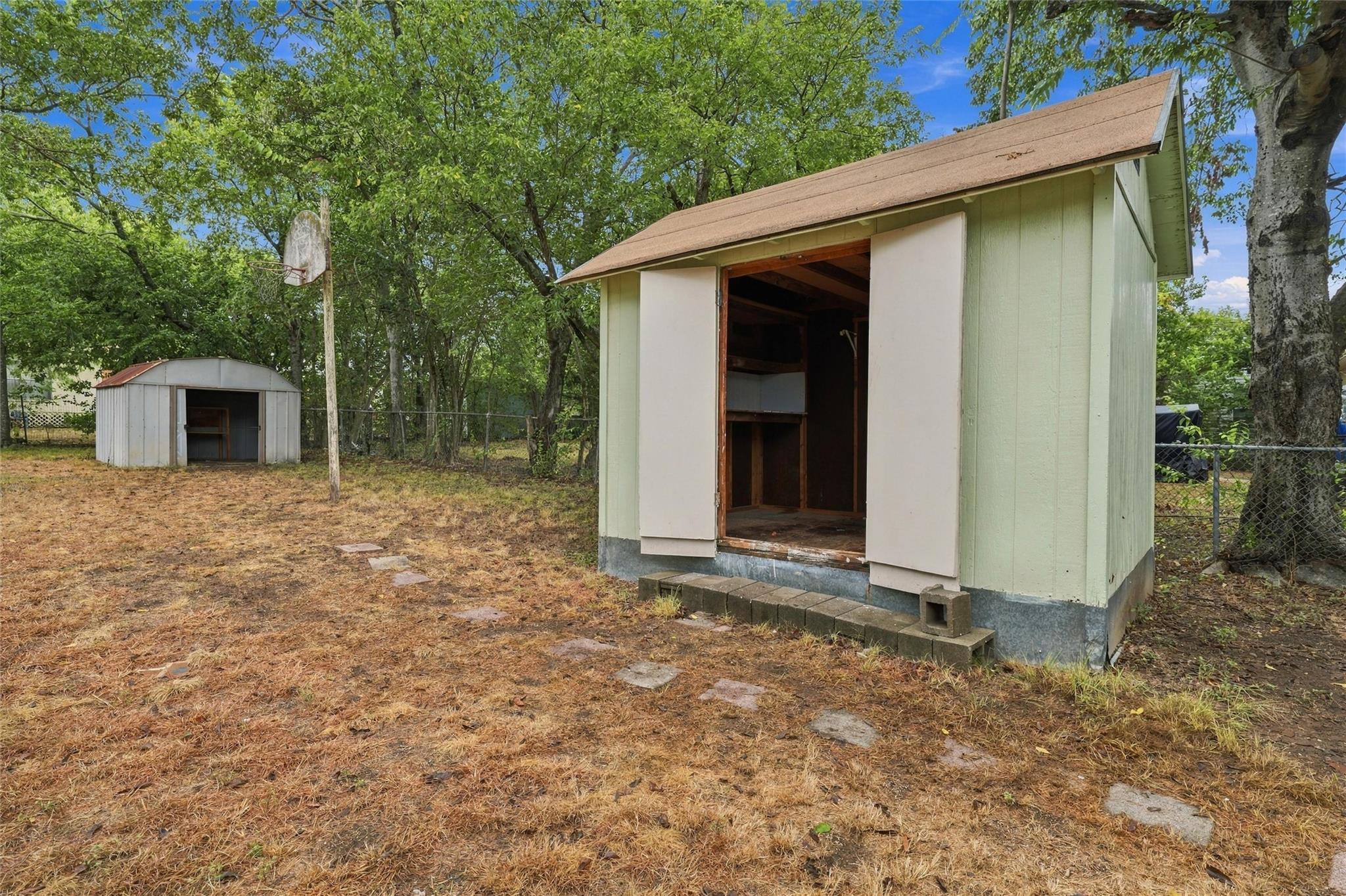 main property photo 27