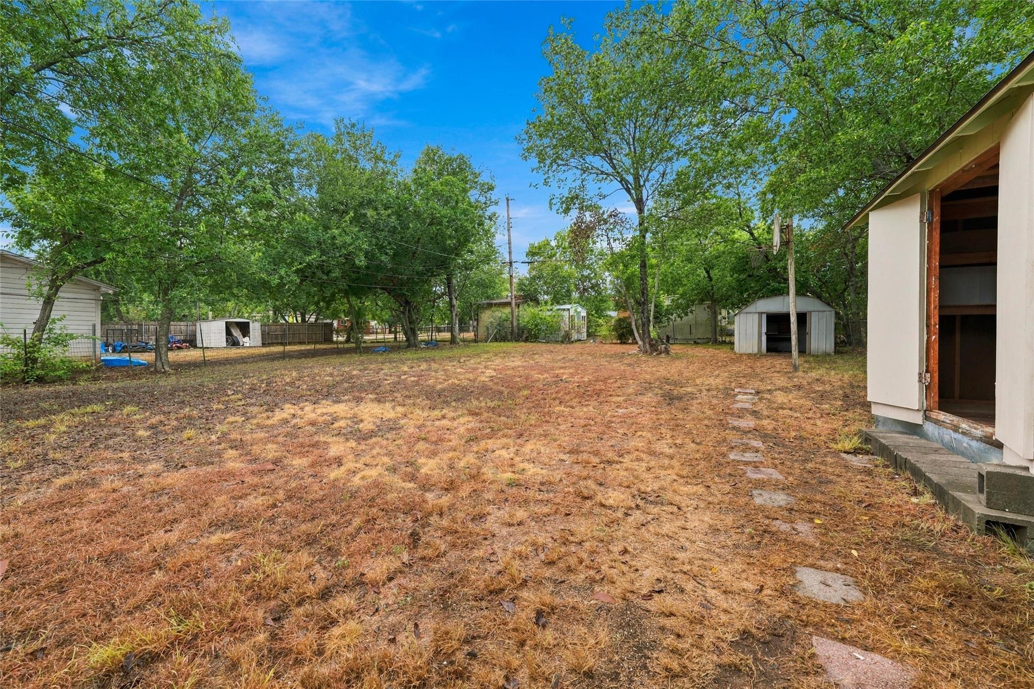 main property photo 29