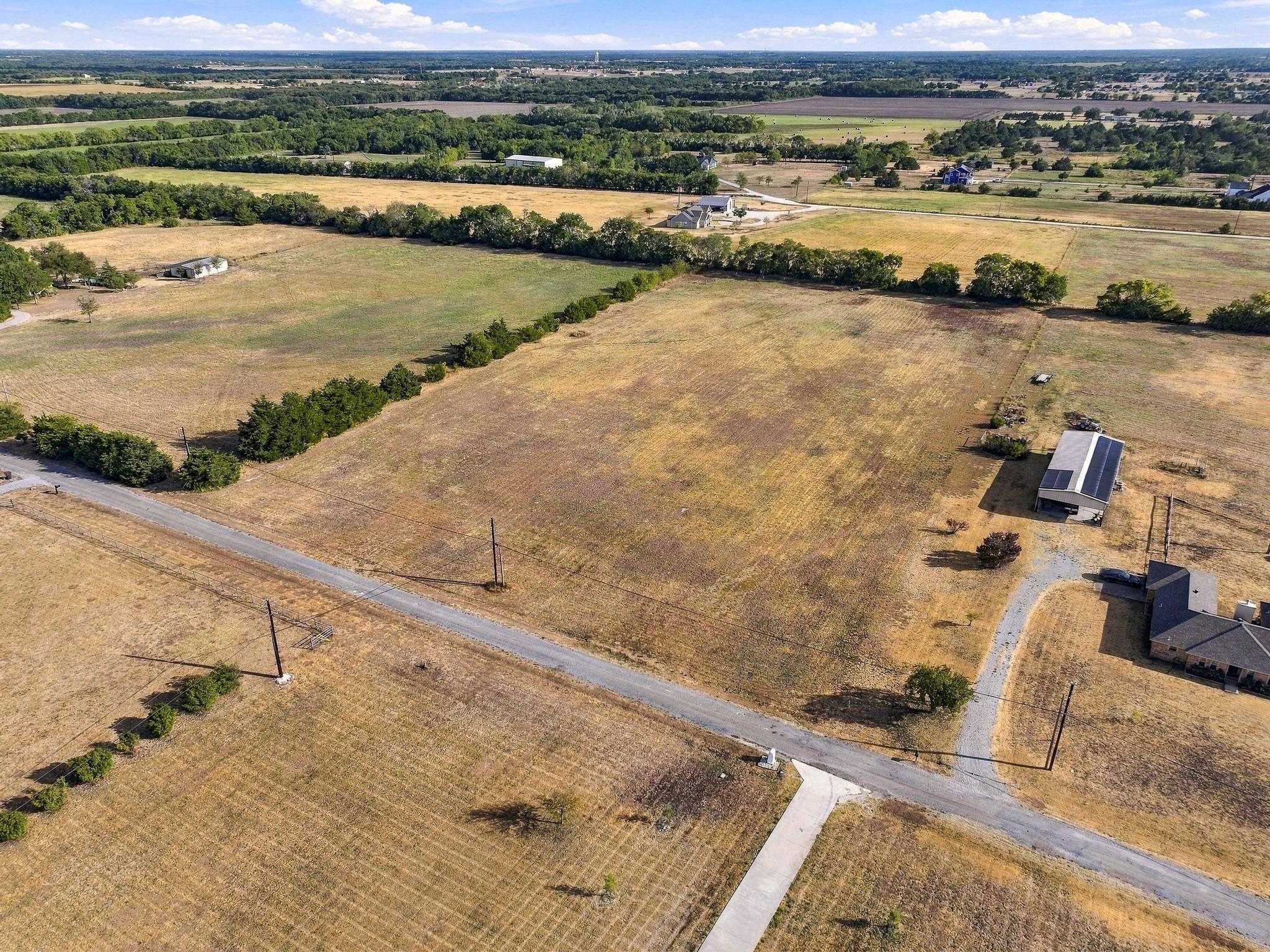 main property photo 10