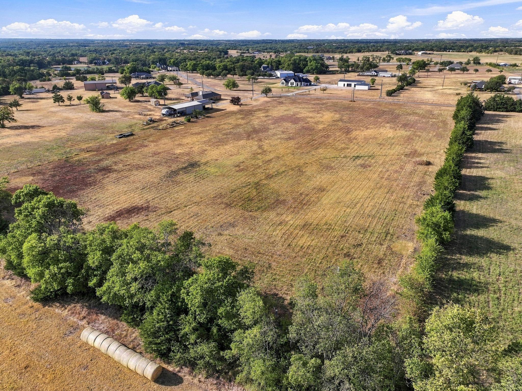 main property photo 20