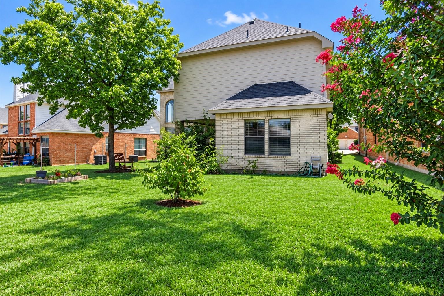 main property photo 20