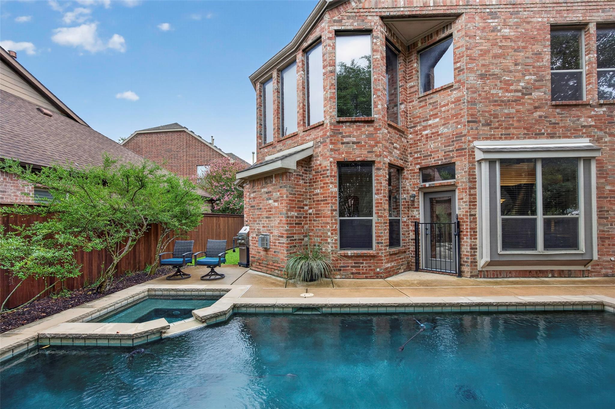 main property photo 39
