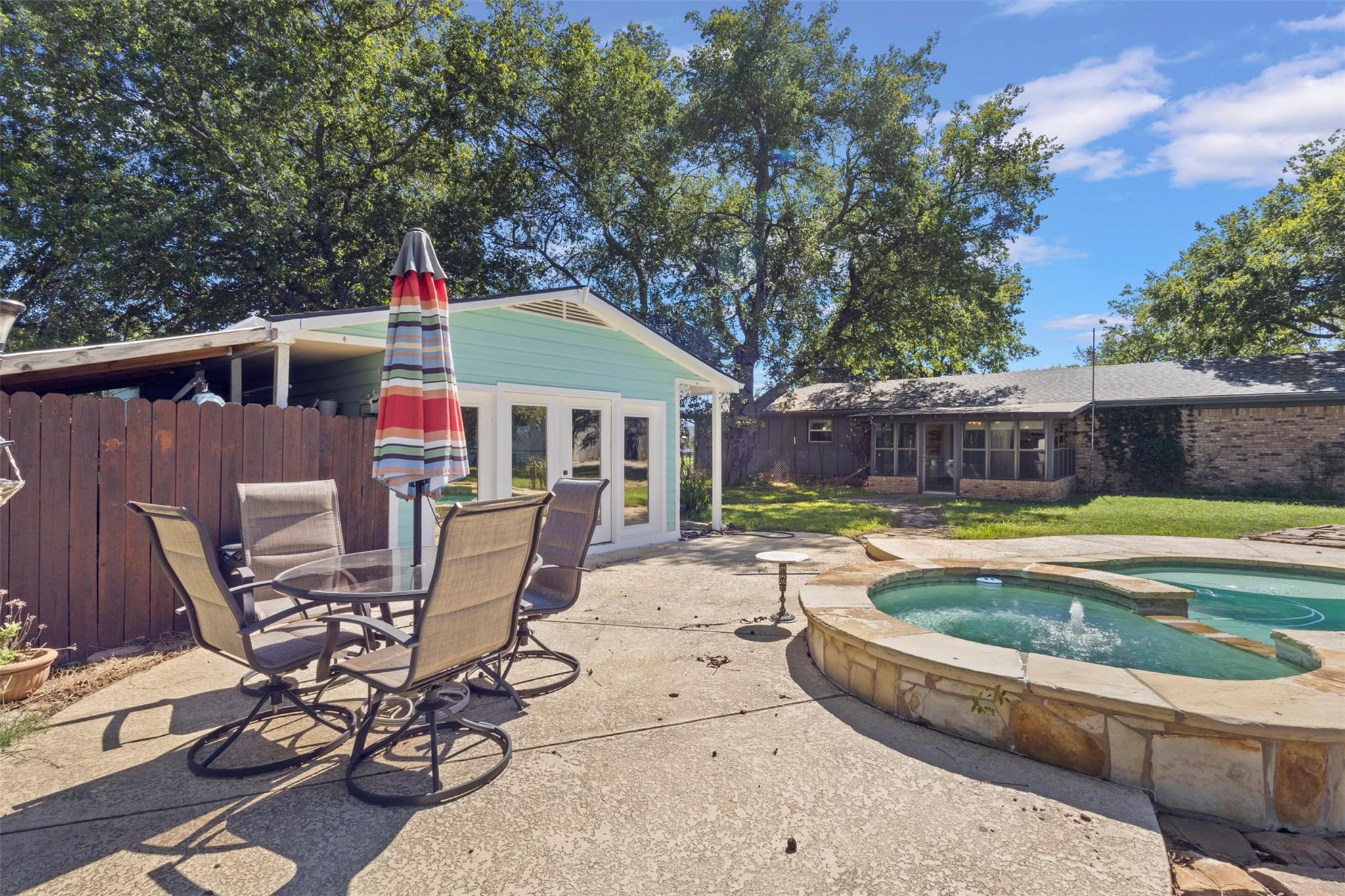 main property photo 22