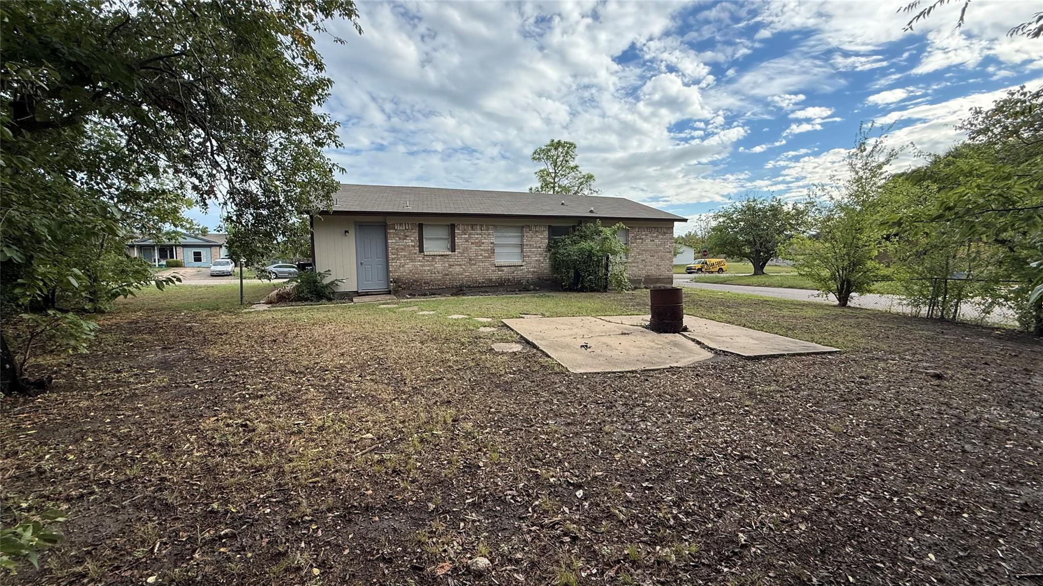 main property photo 10