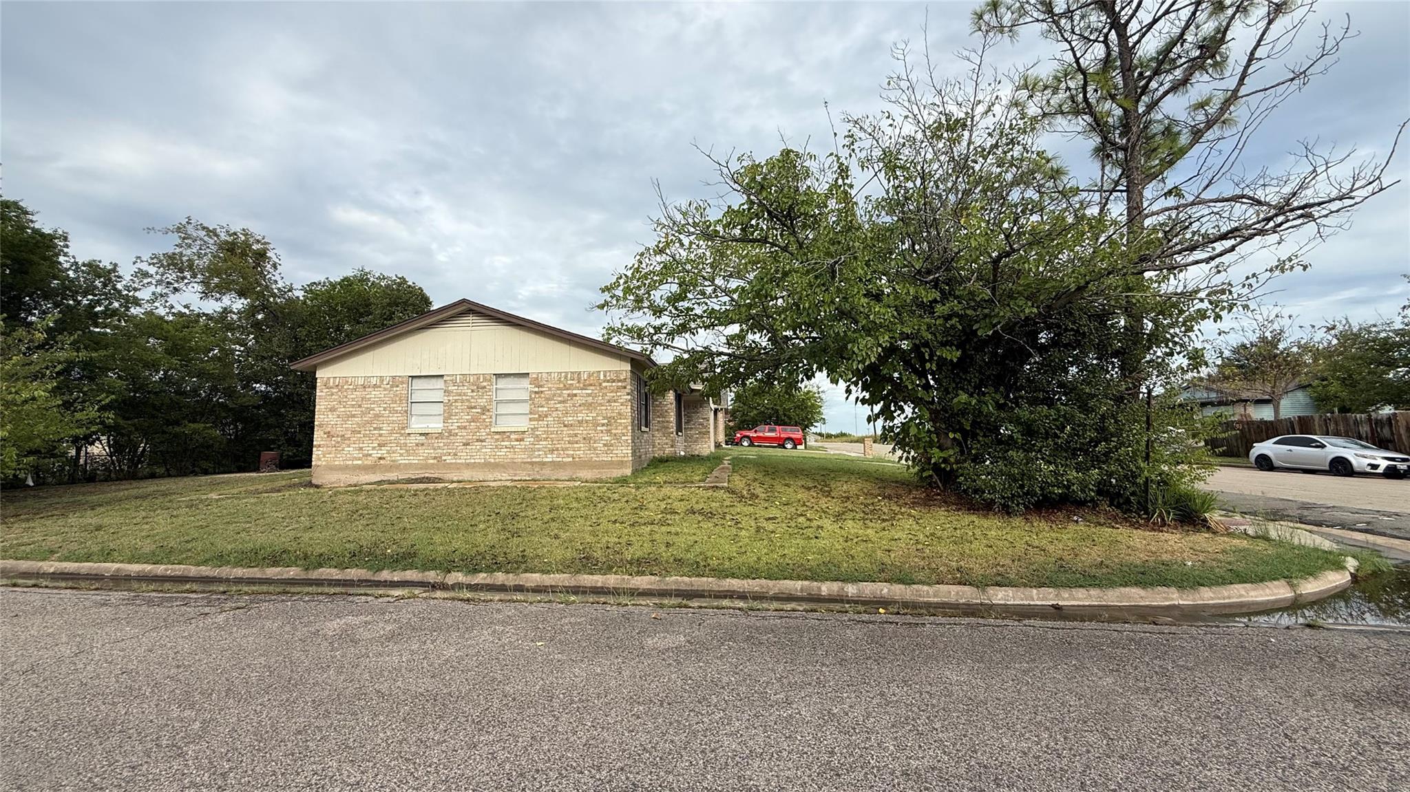 main property photo 5