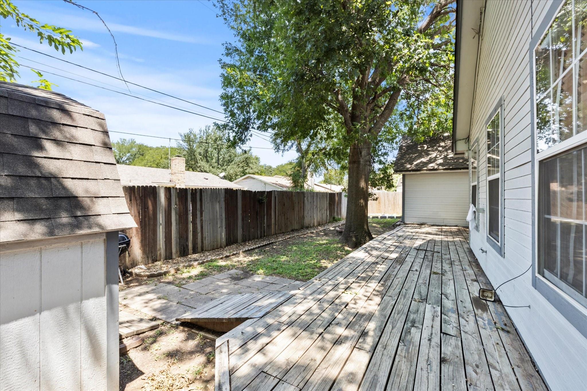 main property photo 28