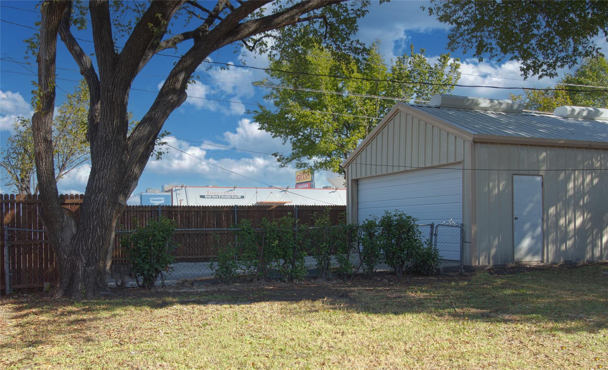 main property photo 26