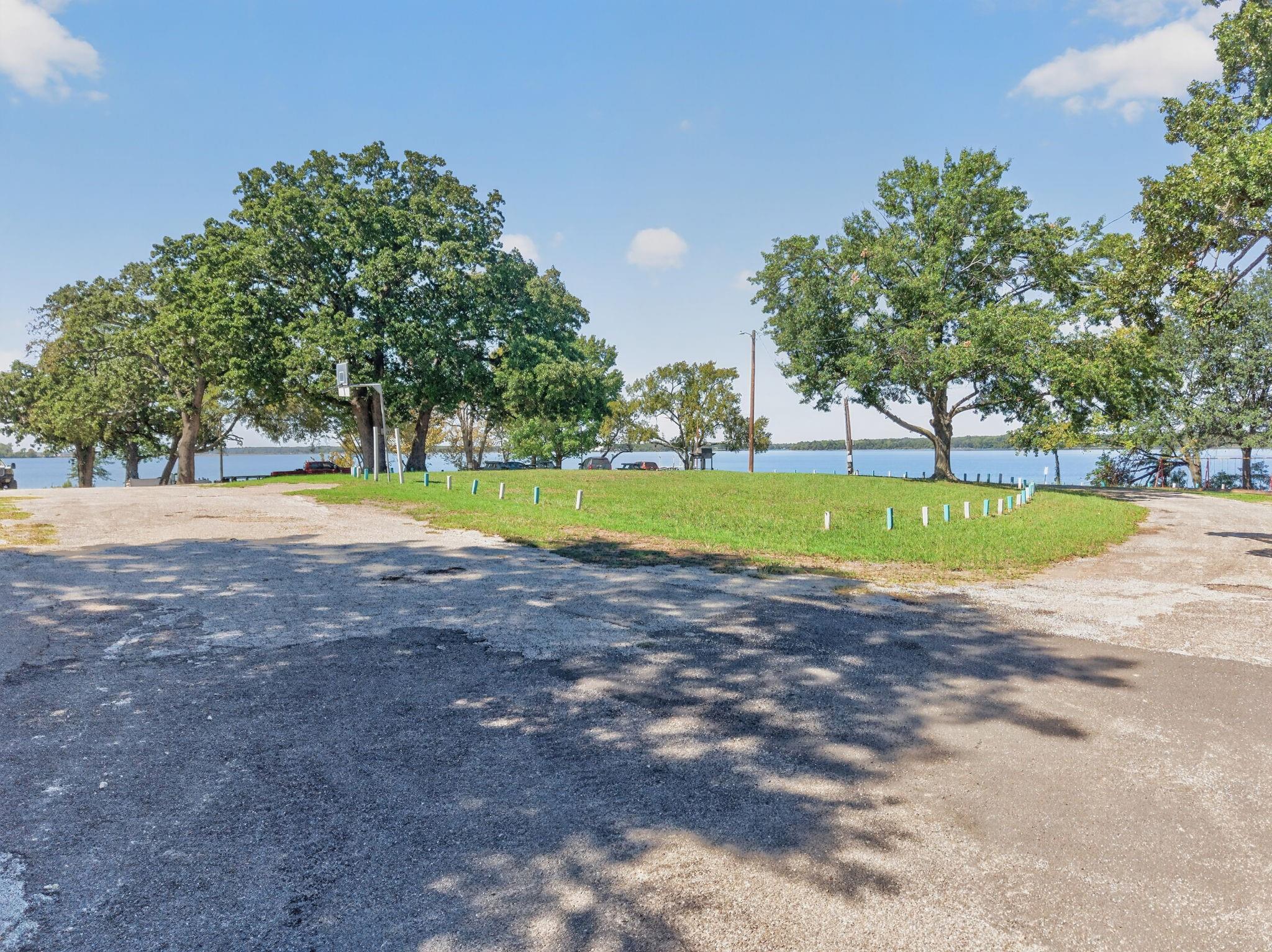 main property photo 28