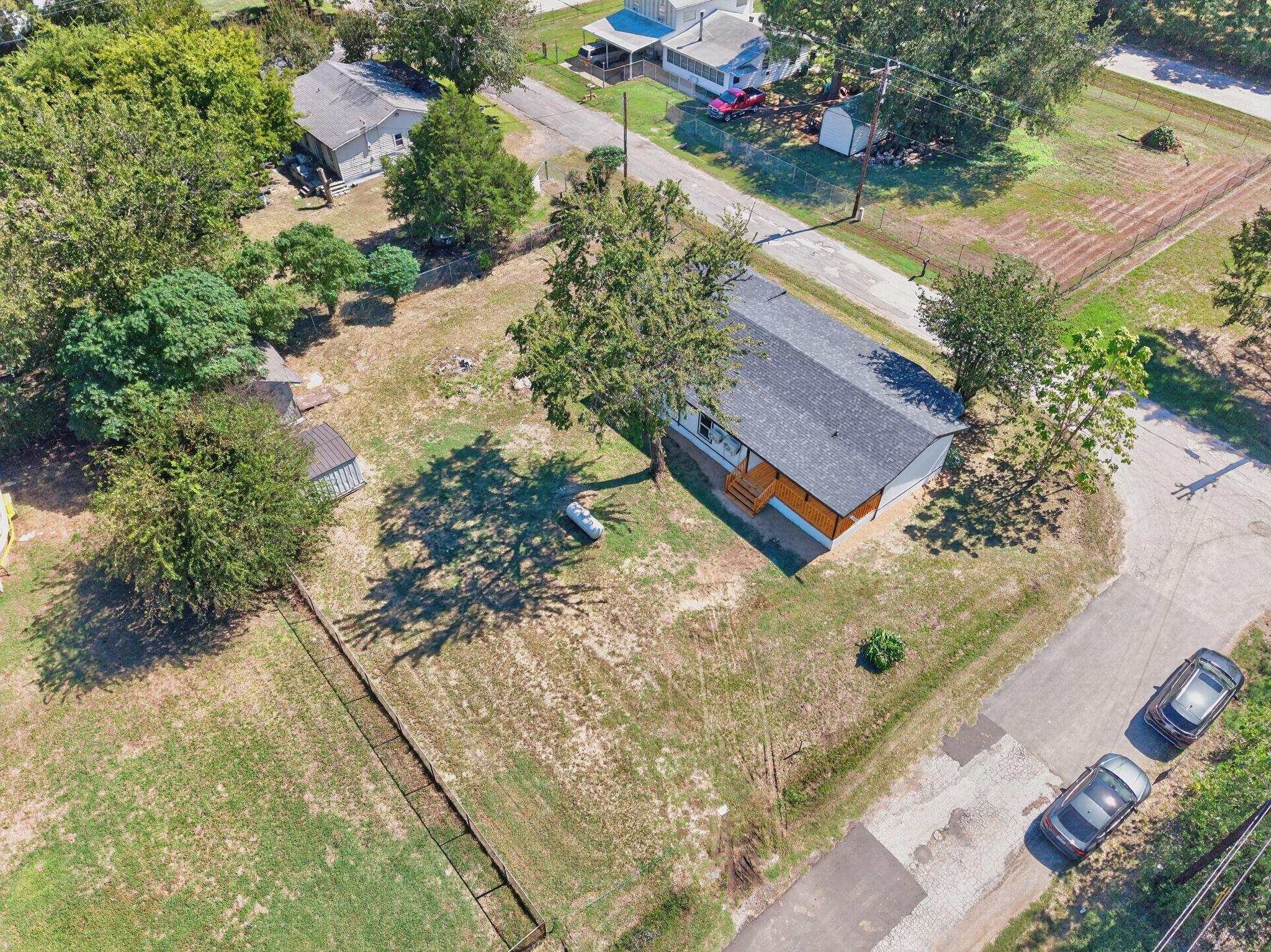 main property photo 39