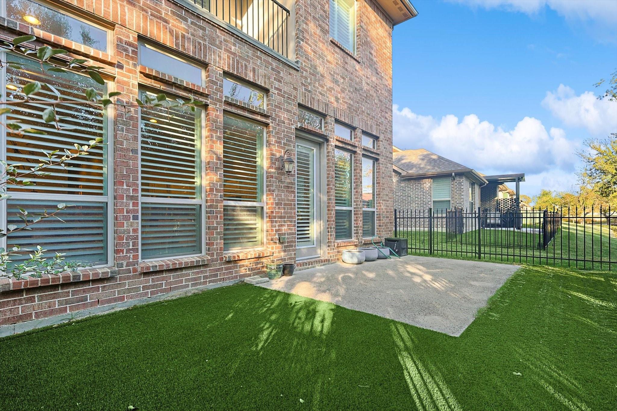 main property photo 29
