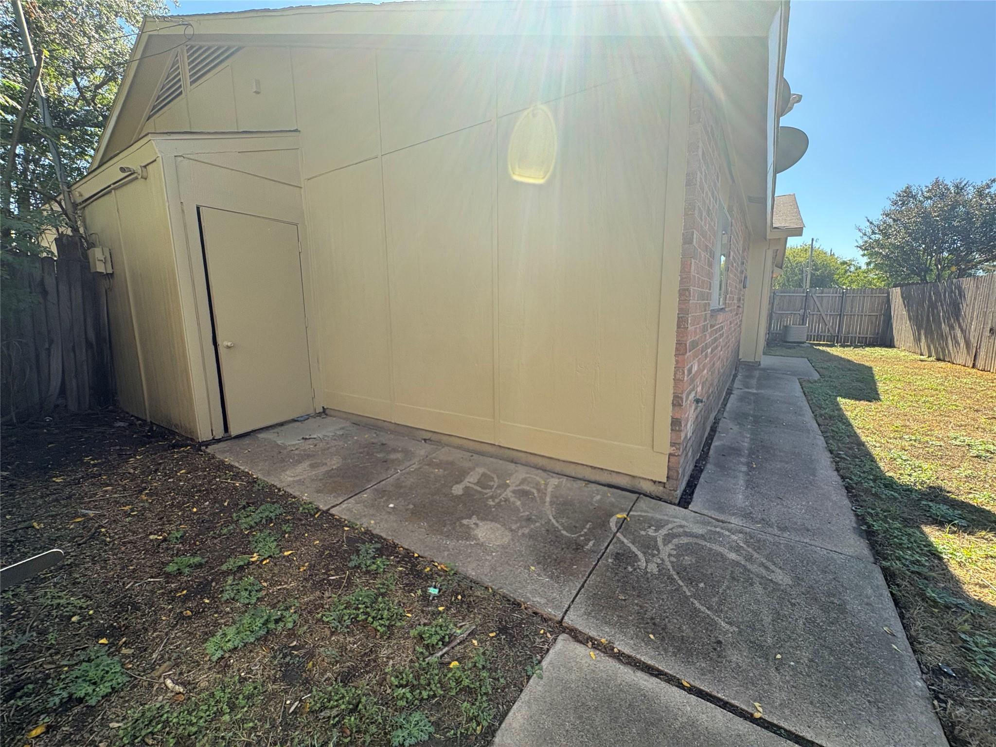 main property photo 20