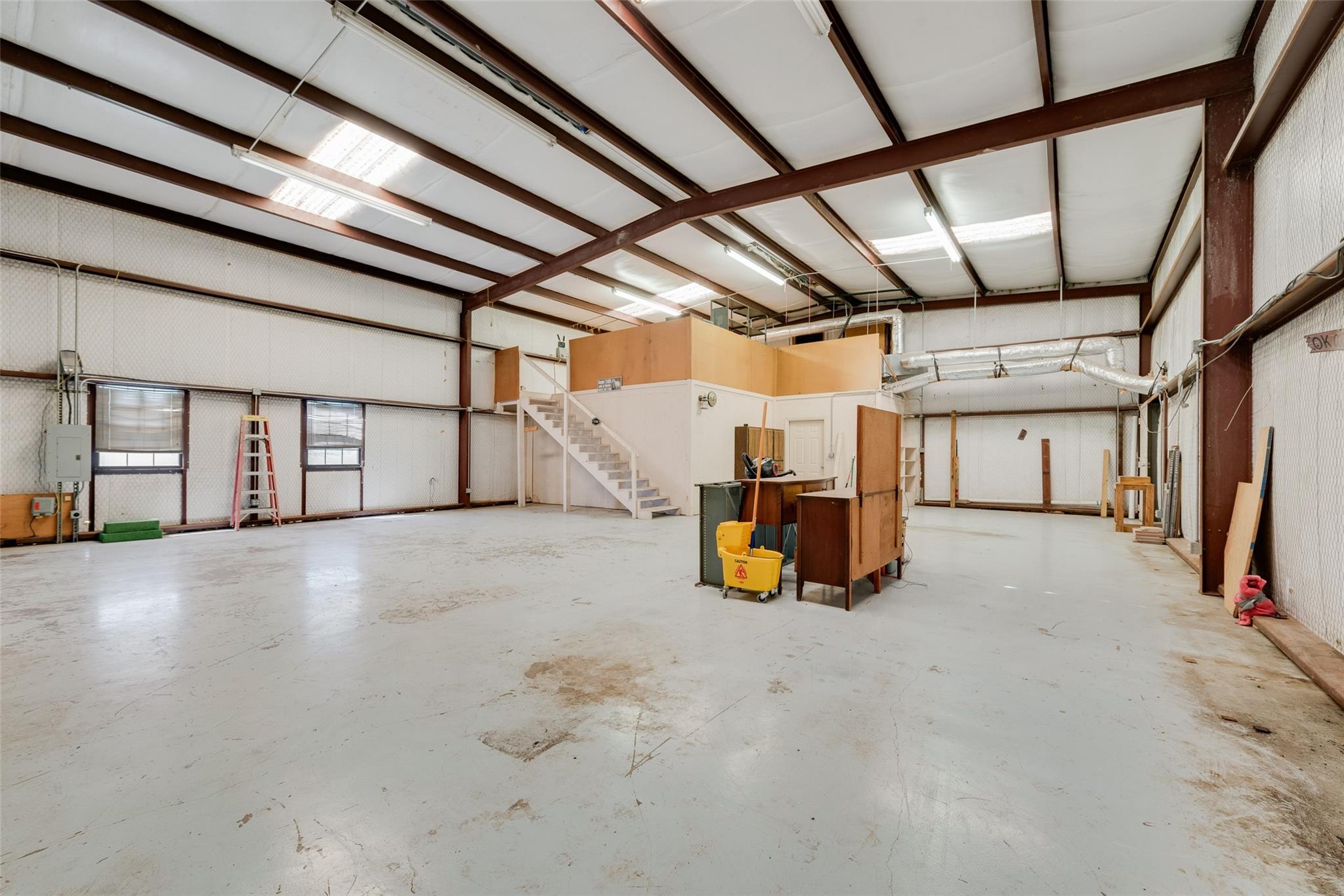 main property photo 31