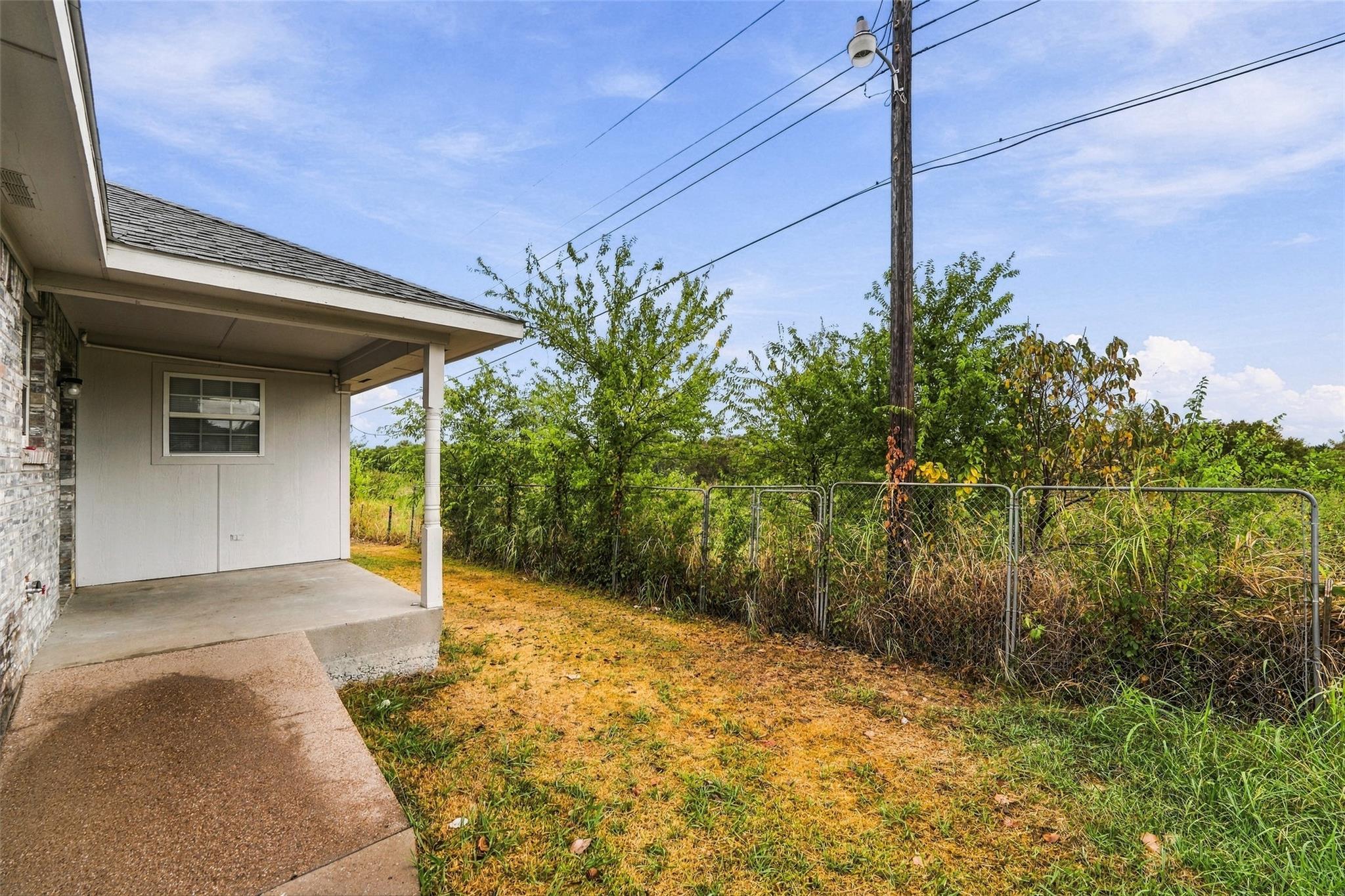 main property photo 25
