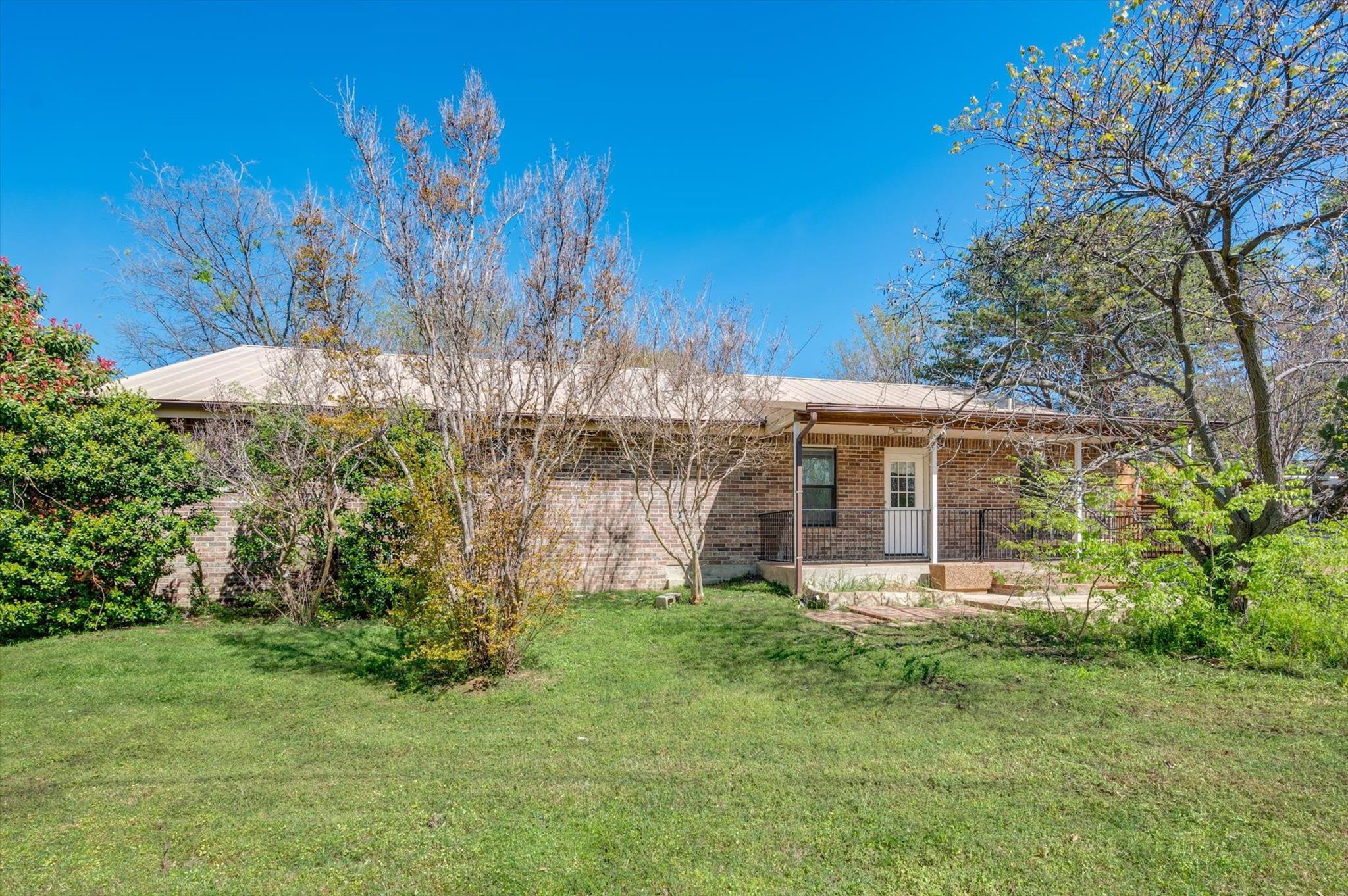 main property photo 24