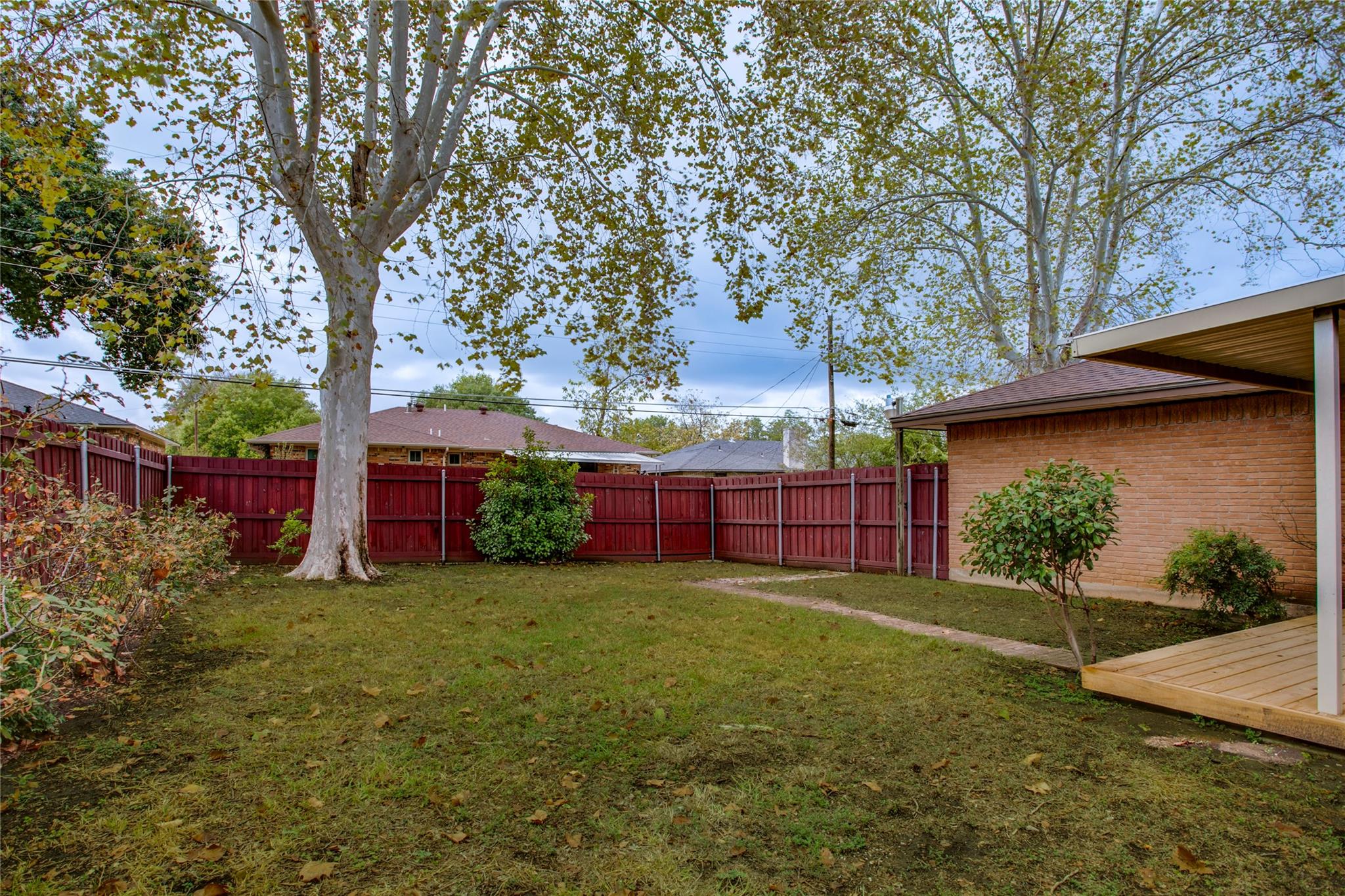 main property photo 27