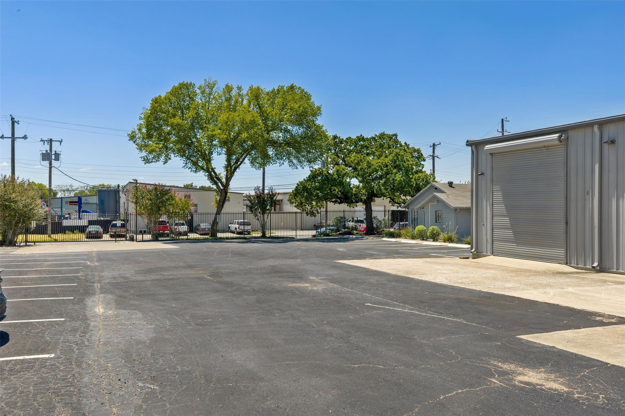 main property photo 24