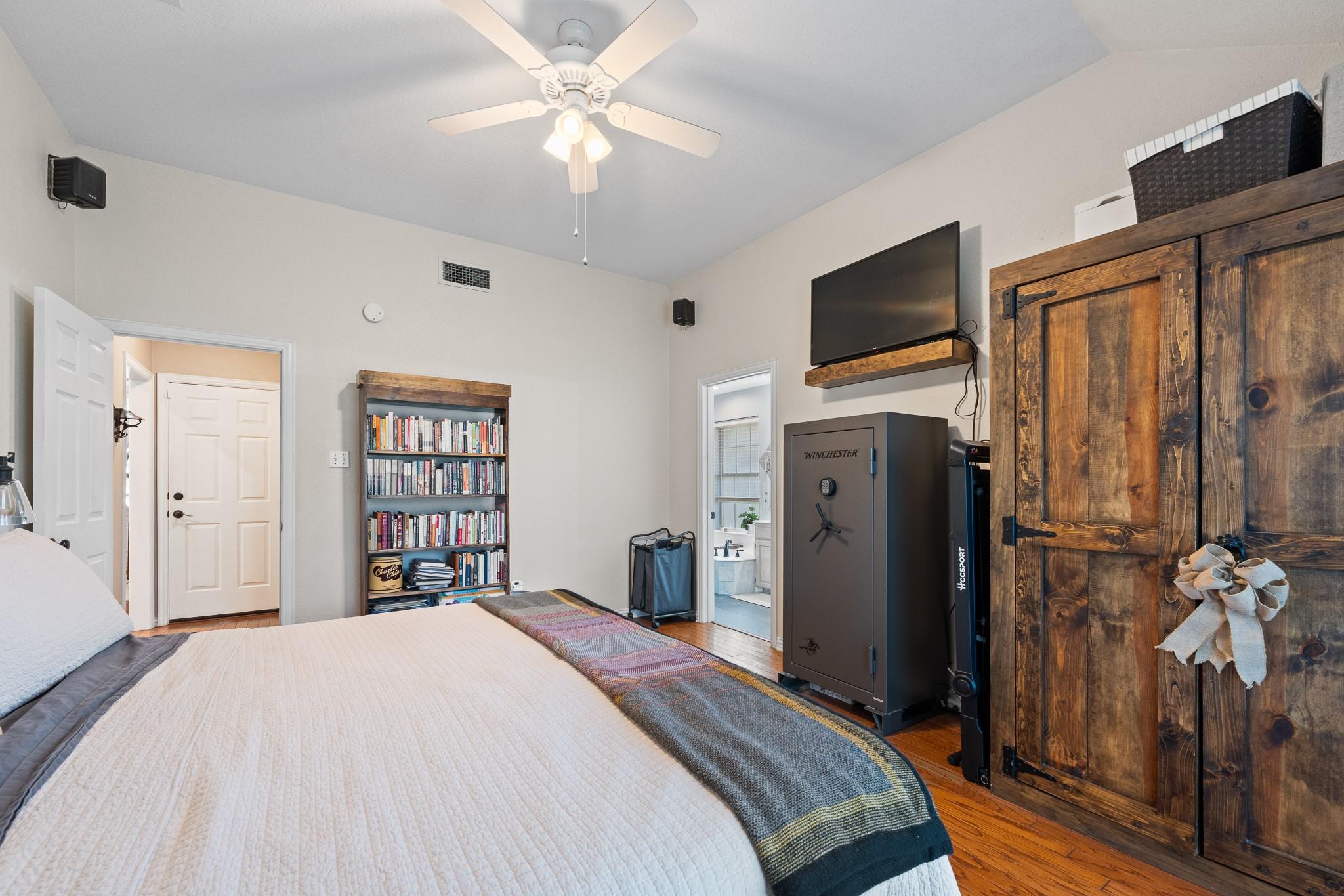 main property photo 22