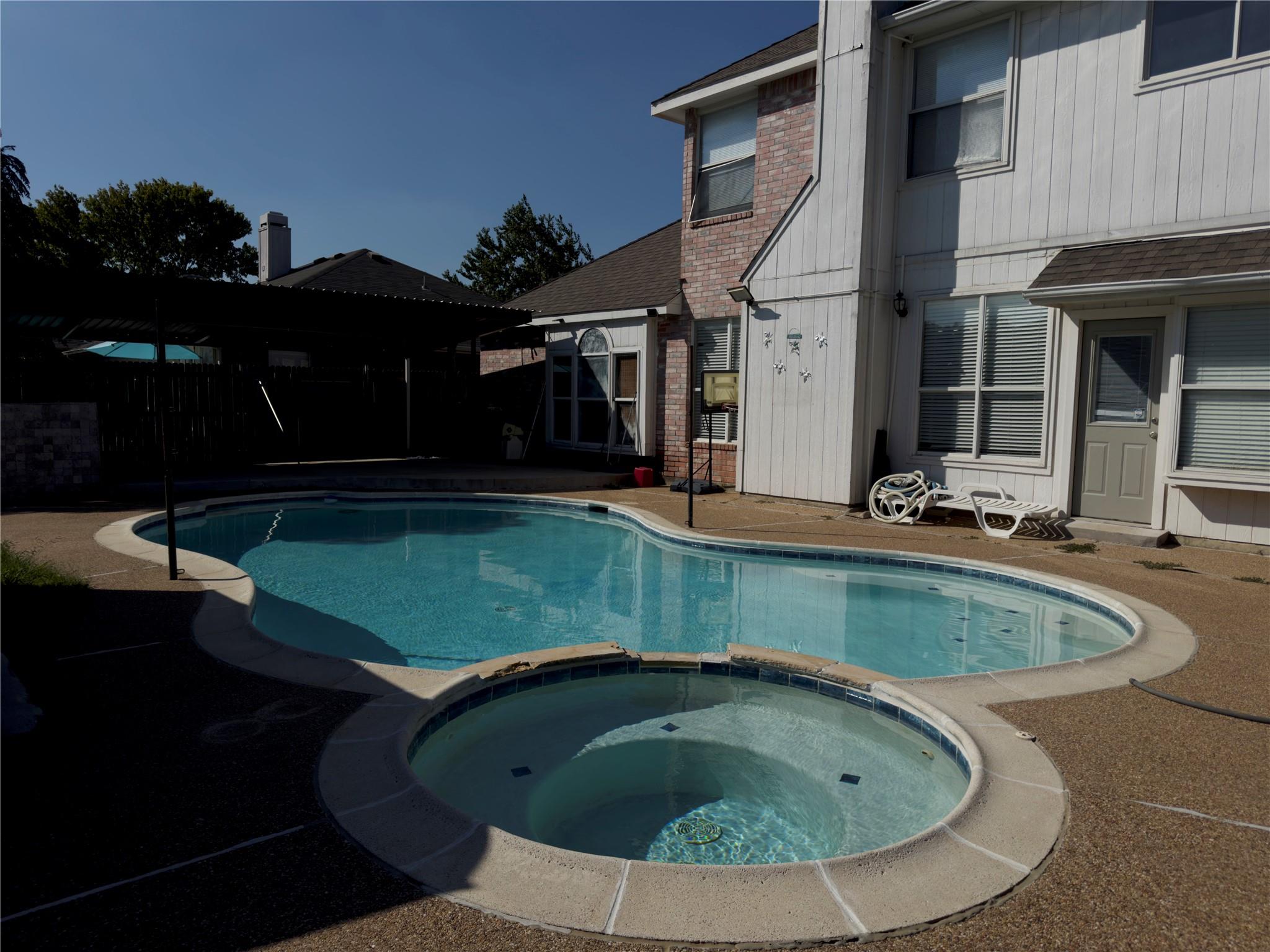 main property photo 31