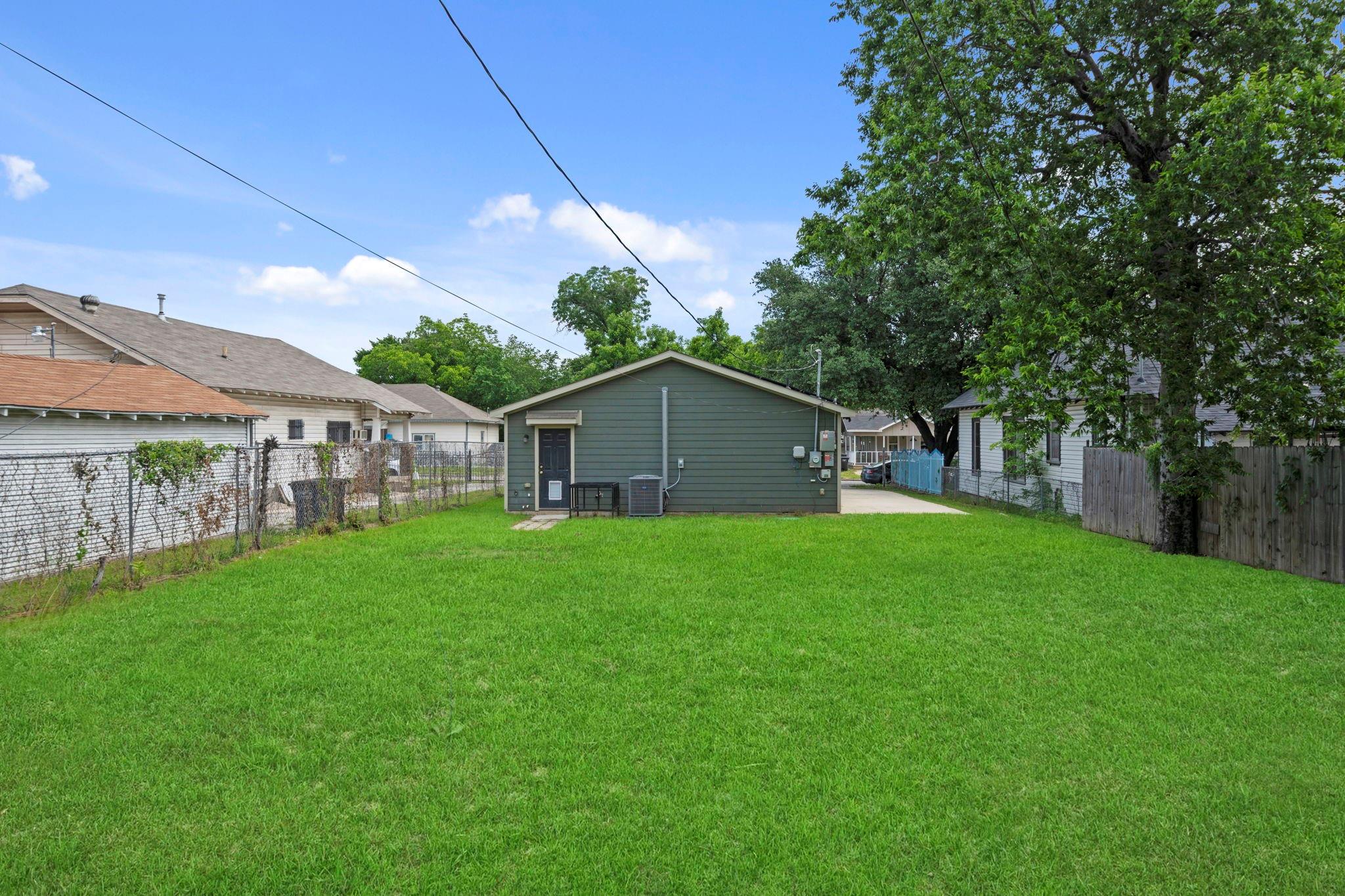 main property photo 12