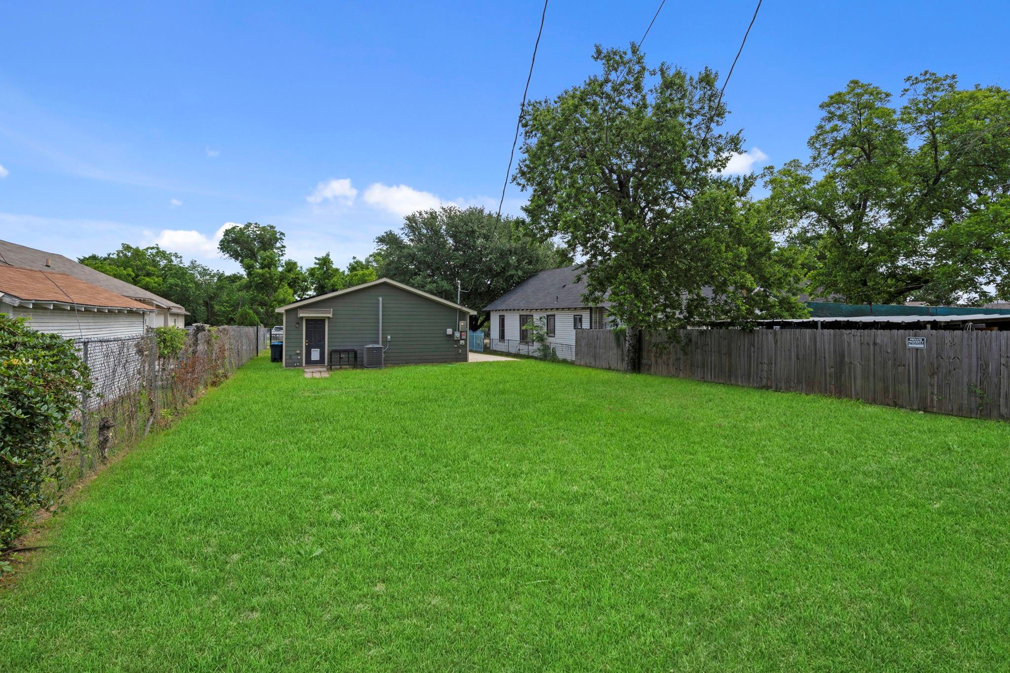 main property photo 13