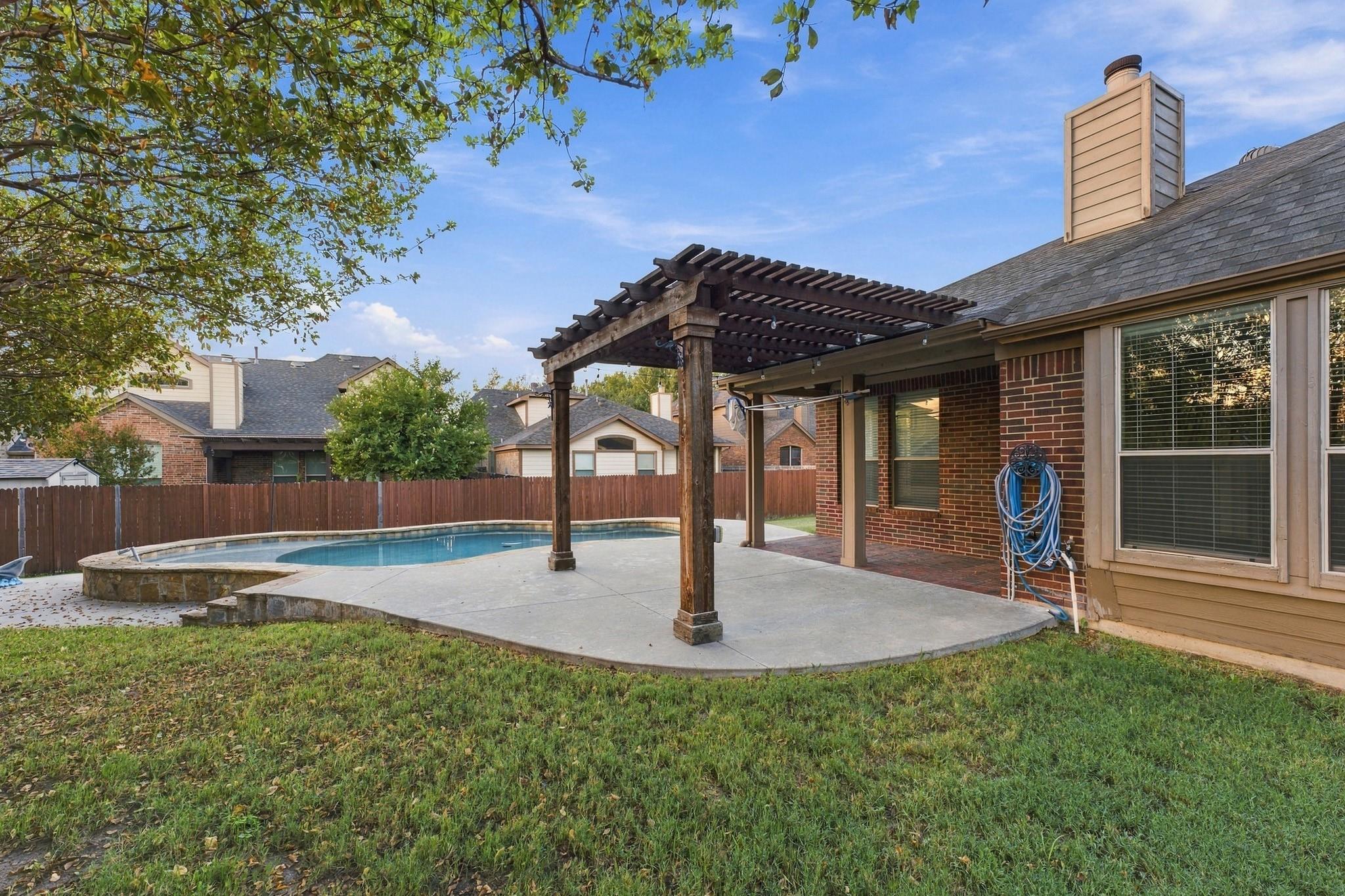 main property photo 29