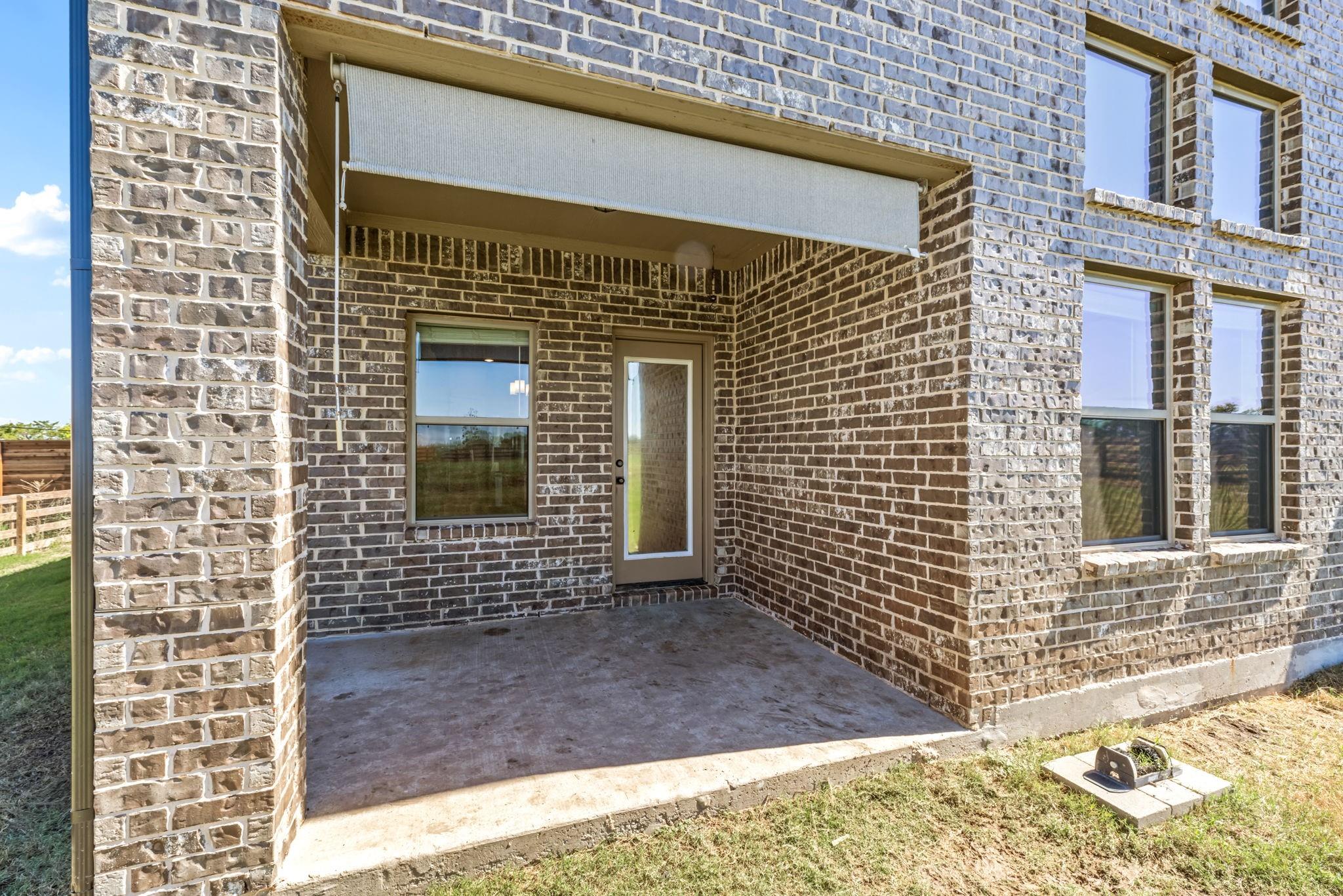 main property photo 24